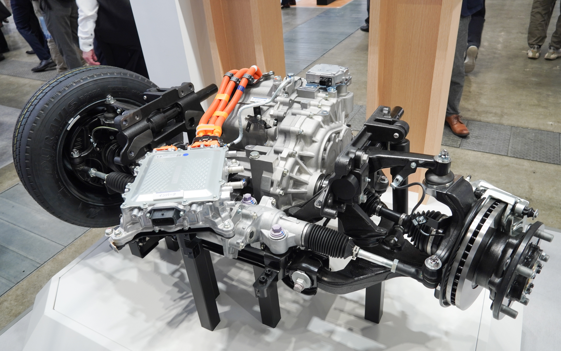 デュトロ Z EVに搭載されている前輪駆動モジュール