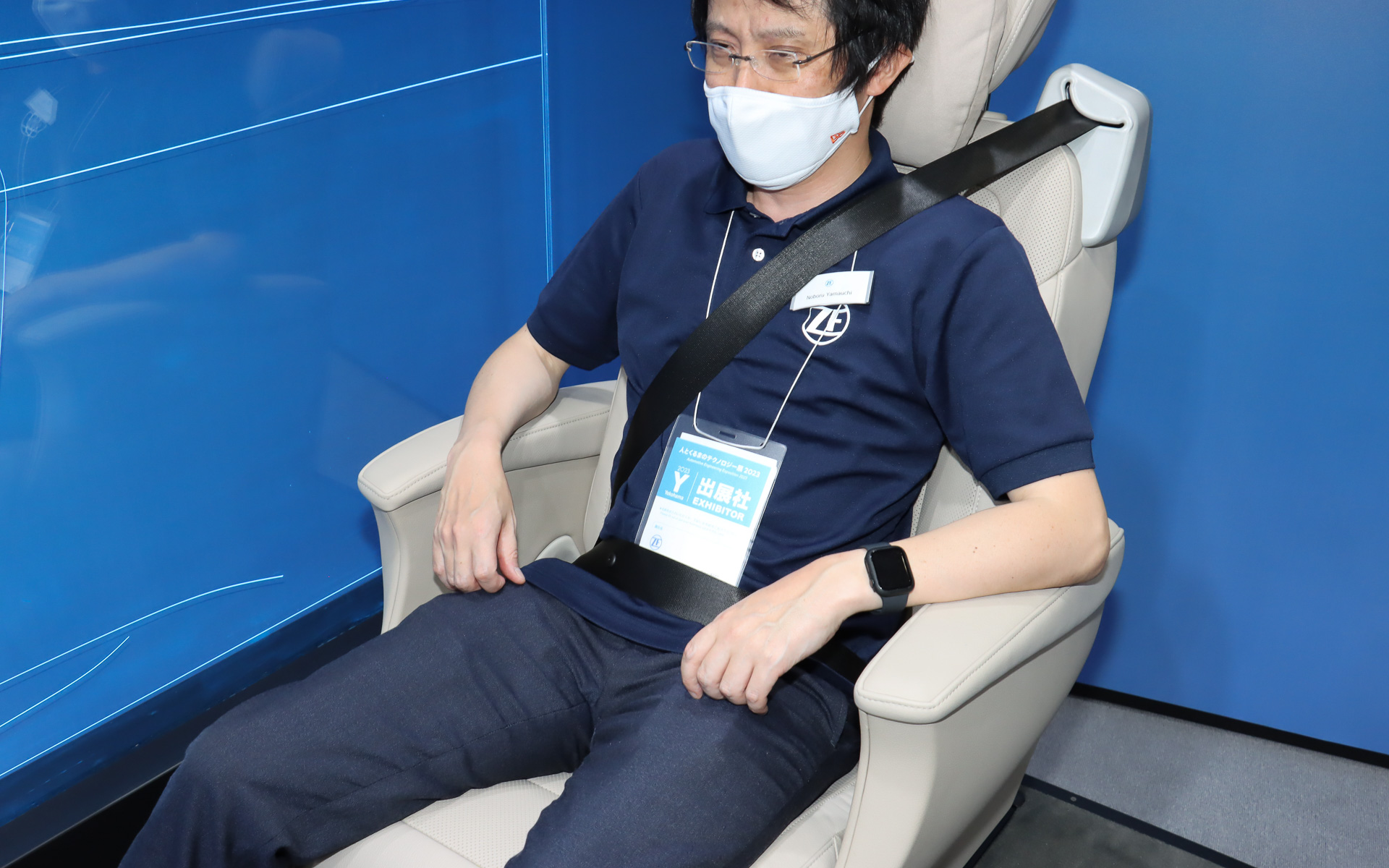 暖房機能付きシートベルト「ヒートベルト」は、機能をONにすると即座にベルト全体が発熱。温度設定も自在に変更できる