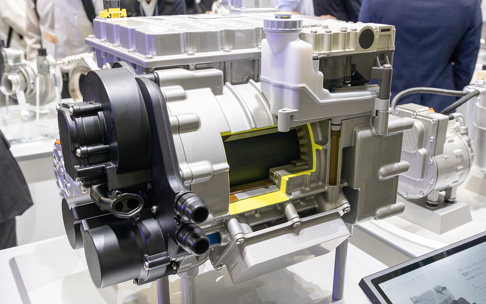 サーマルマネージメント統合型4in1電動アクスル