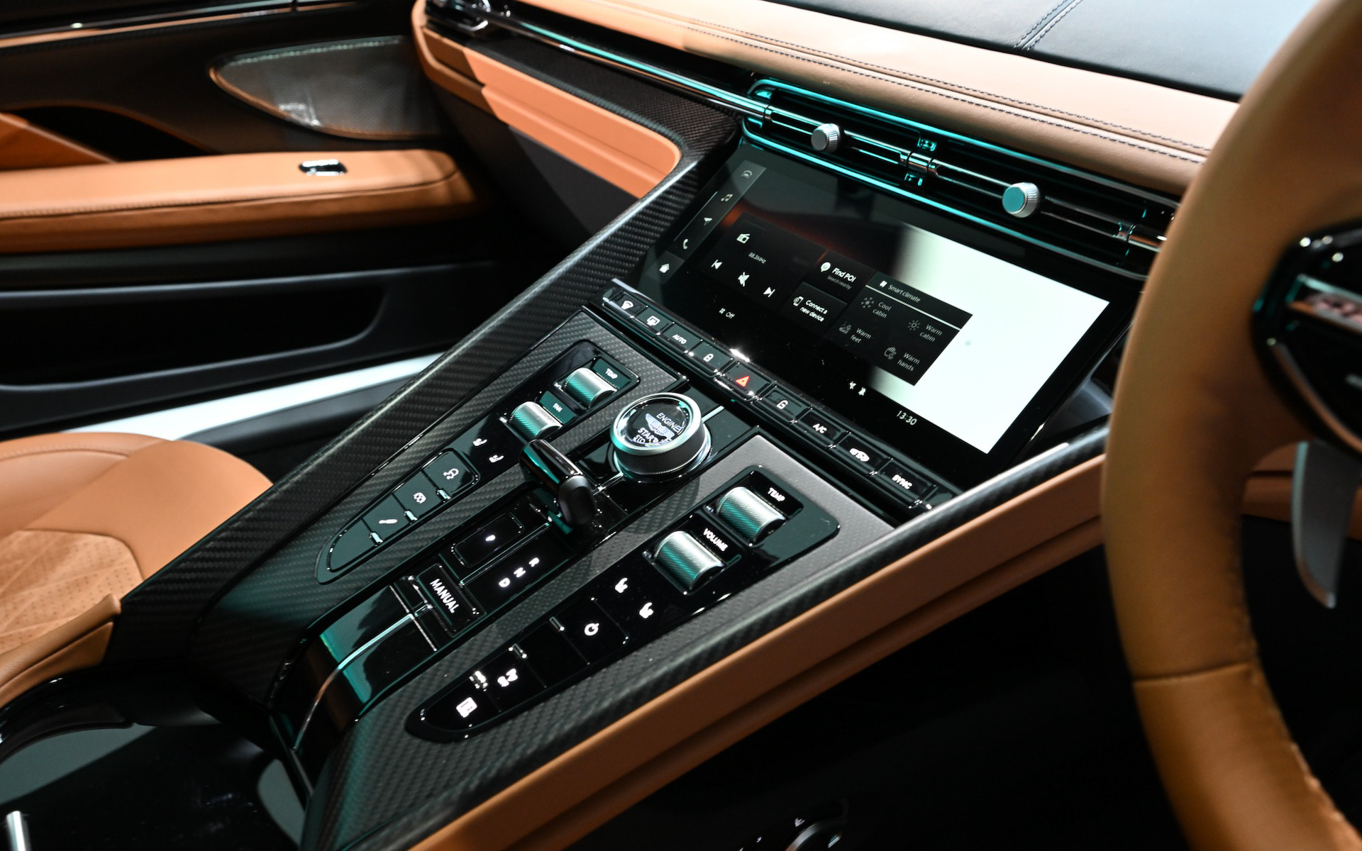 DB12のインテリア