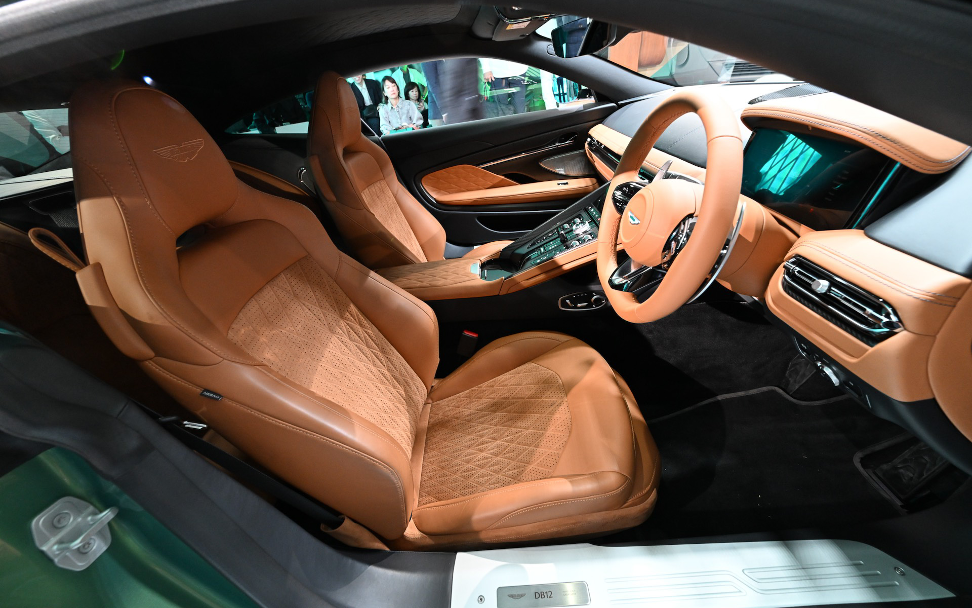 DB12のインテリア