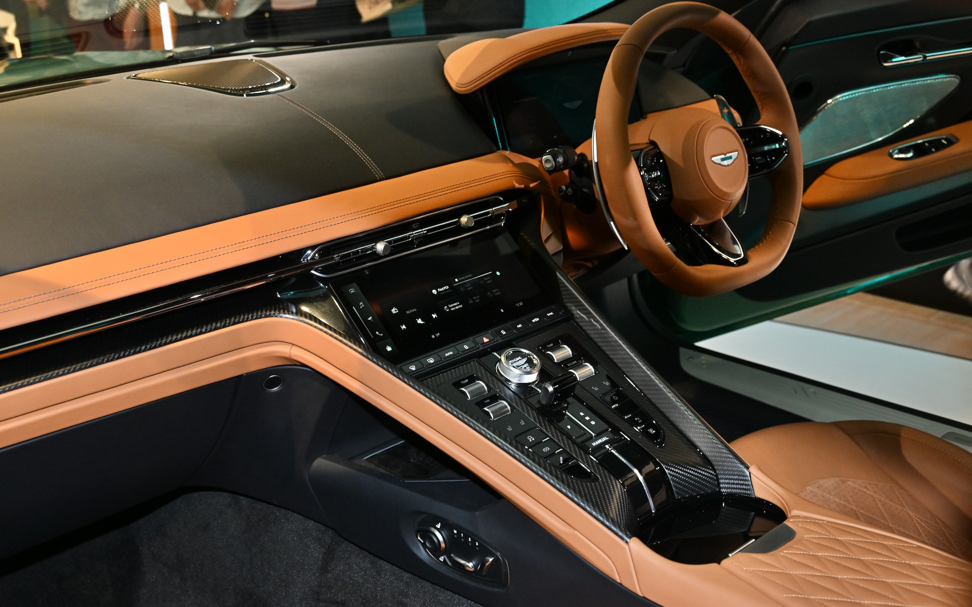 DB12のインテリア