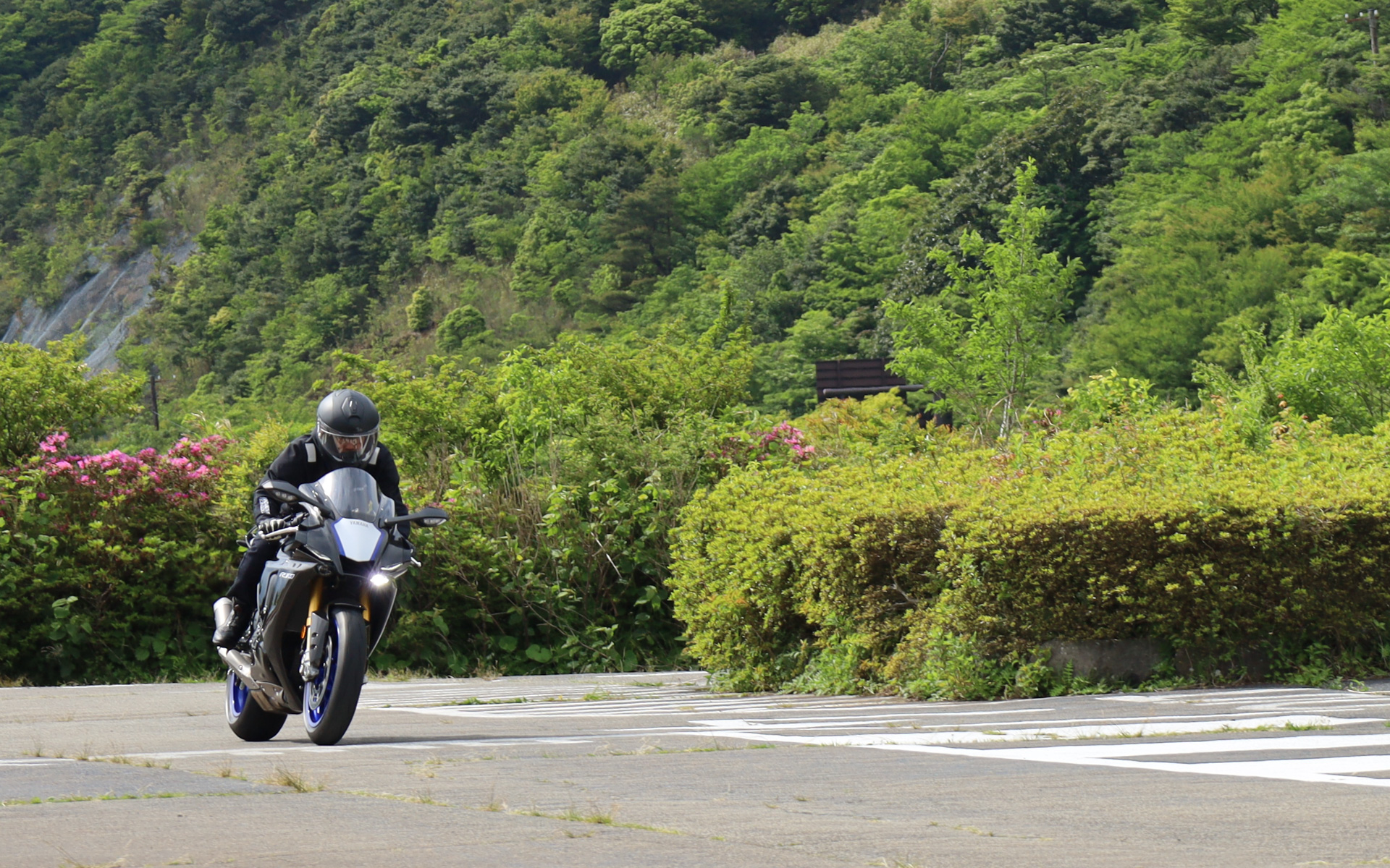 日髙副会長がライディングを披露