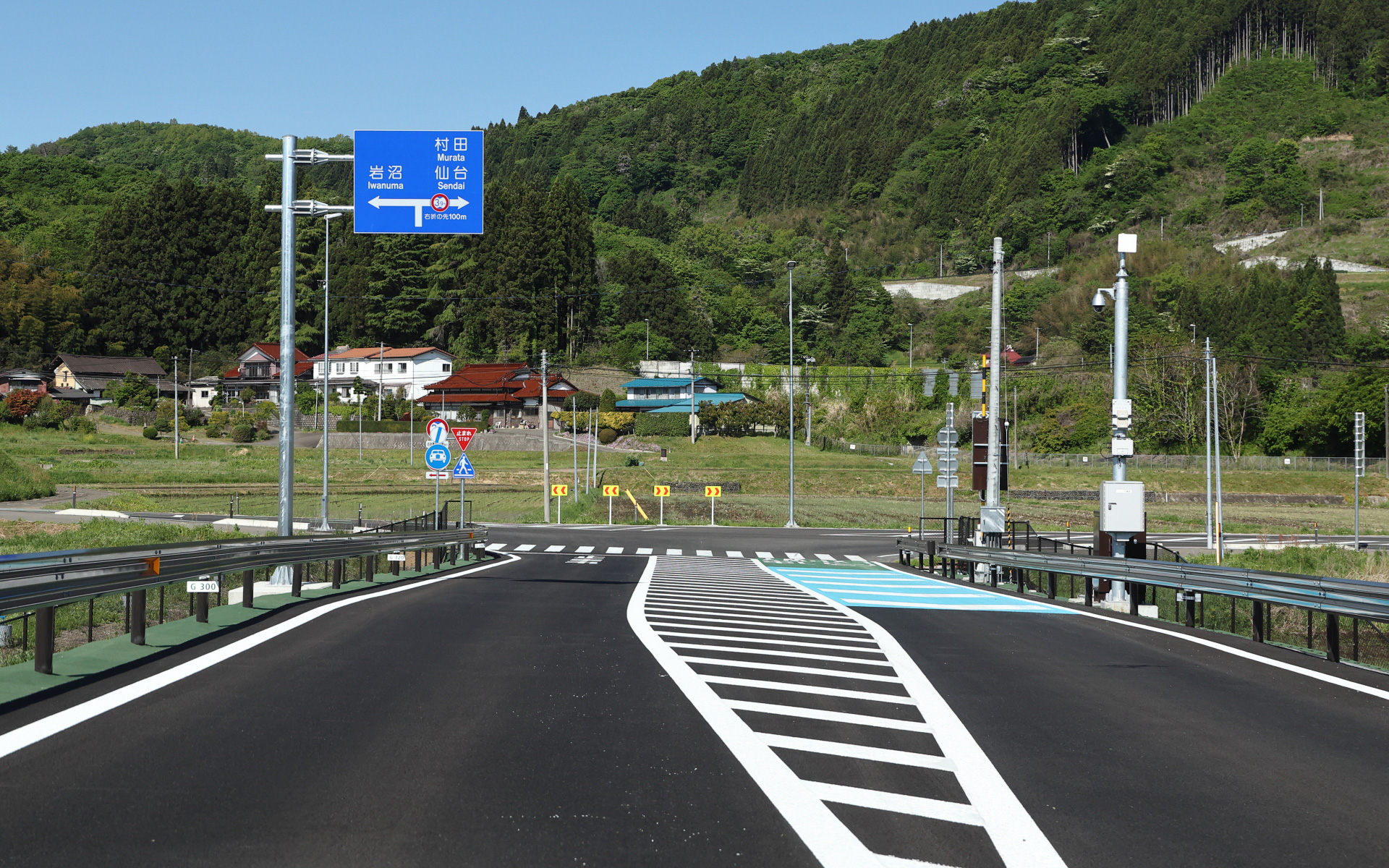 そのまま進み突き当たりを左折（岩沼方面）。ここから一般道