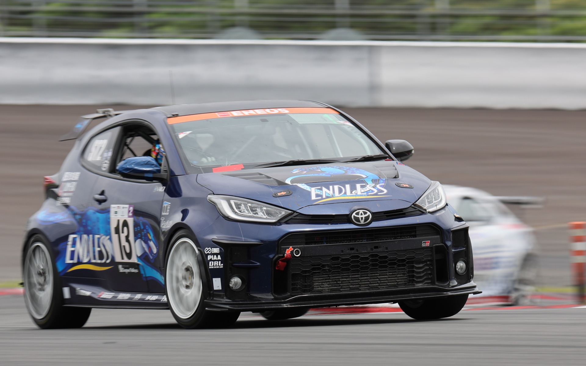 ST-2クラス 1位 No.13 ENDLESS GR YARIS