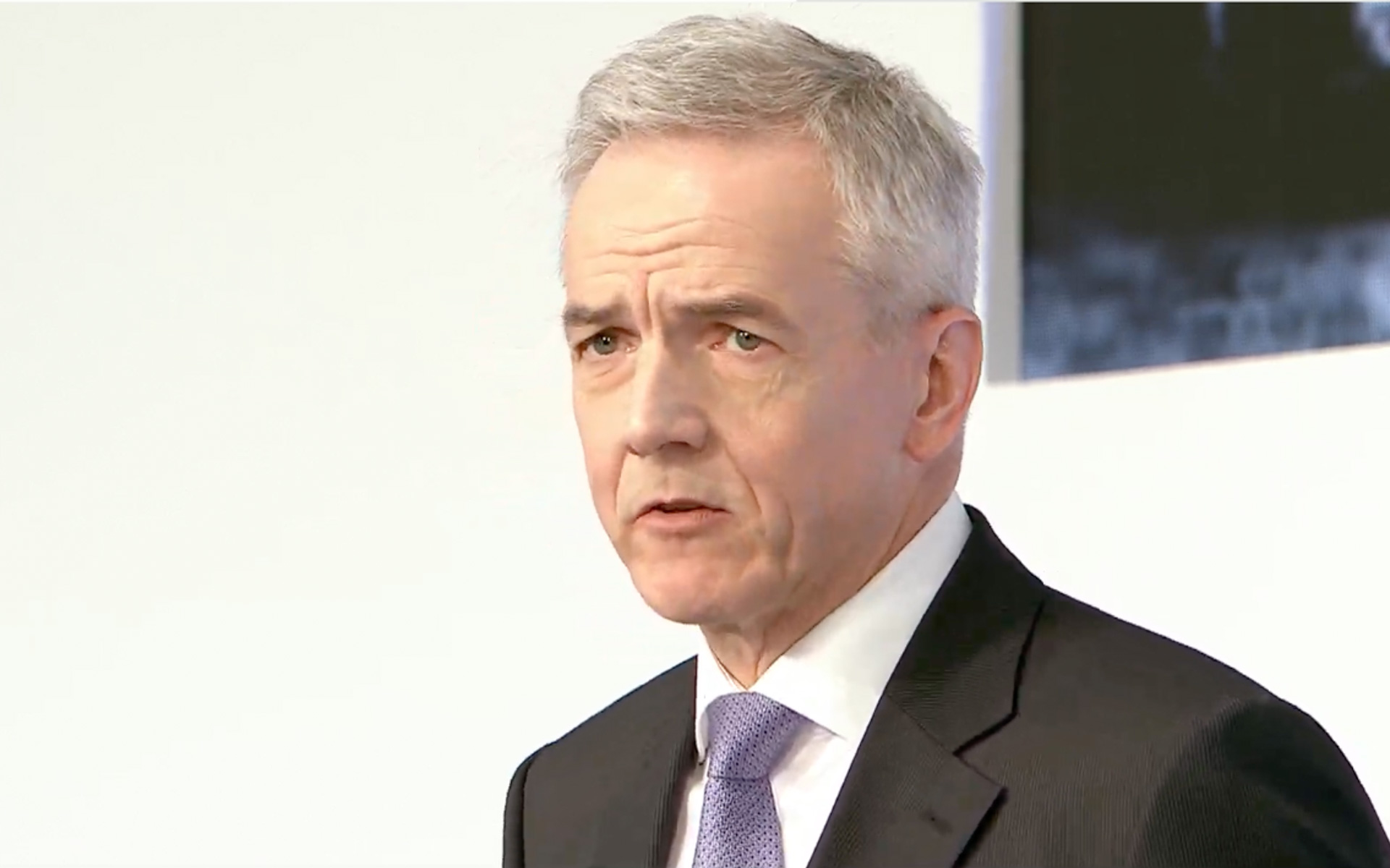 三菱ふそうトラック・バス株式会社 代表取締役社長・CEO　カール・デッペン氏