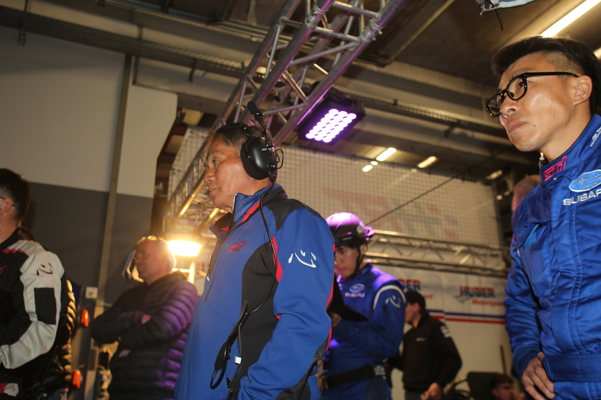 朝6時過ぎにウォールにヒットして戻ってきた新型WRX S4