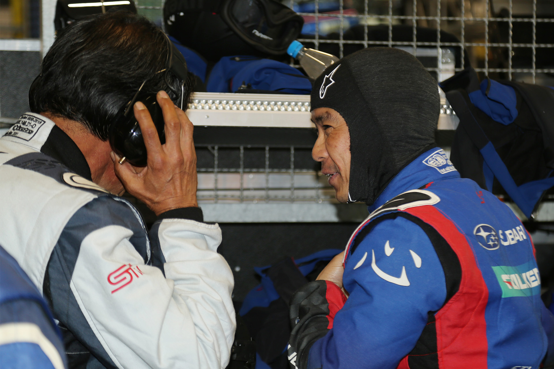 朝6時過ぎにウォールにヒットして戻ってきた新型WRX S4