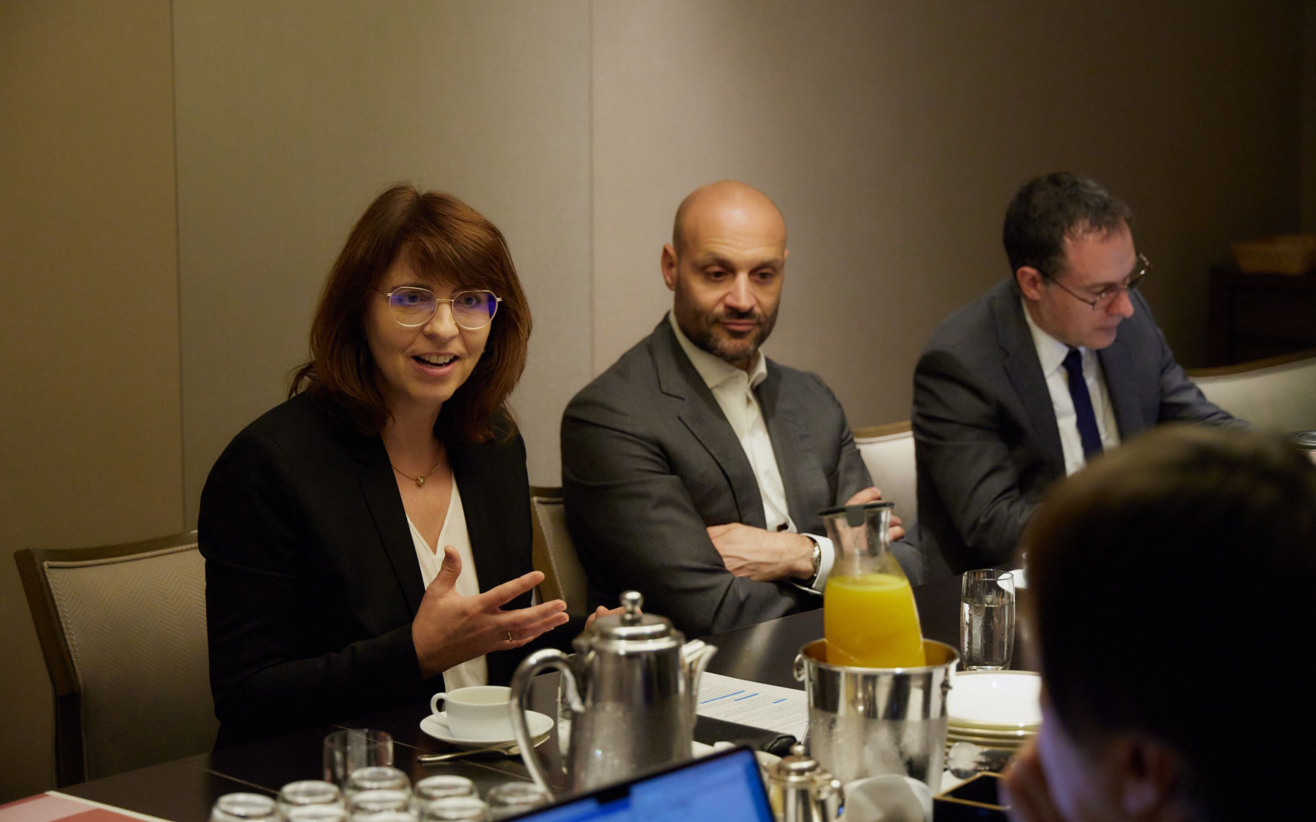 アジア諸国の視察で来日したイメルダ・ラベー氏とのグループインタビューが行なわれた