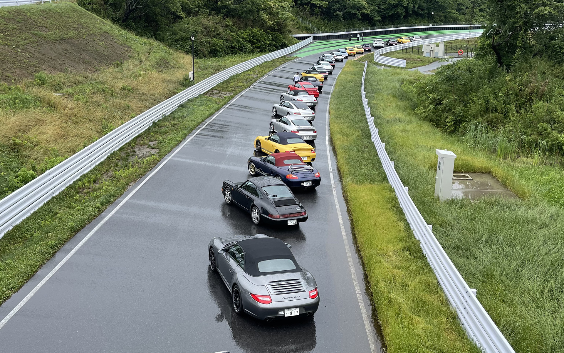 「ポルシェフェスティバル」は千葉県木更津市のポルシェ・エクスペリエンスセンター東京で開催。6月3日～4日の2日間にわたって行なわれており、昼からは雨も止んで多くのポルシェファンが訪れた