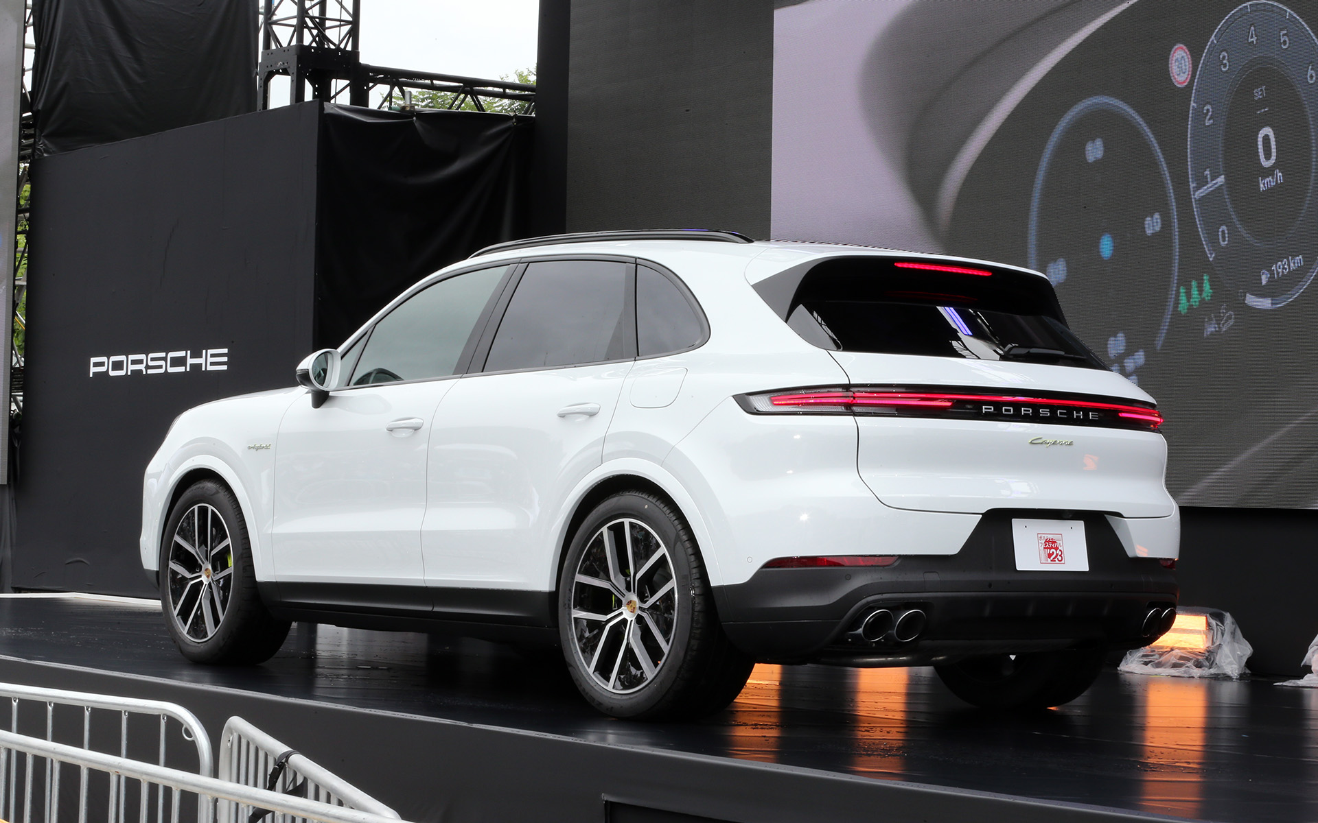 新型カイエンE-ハイブリッド