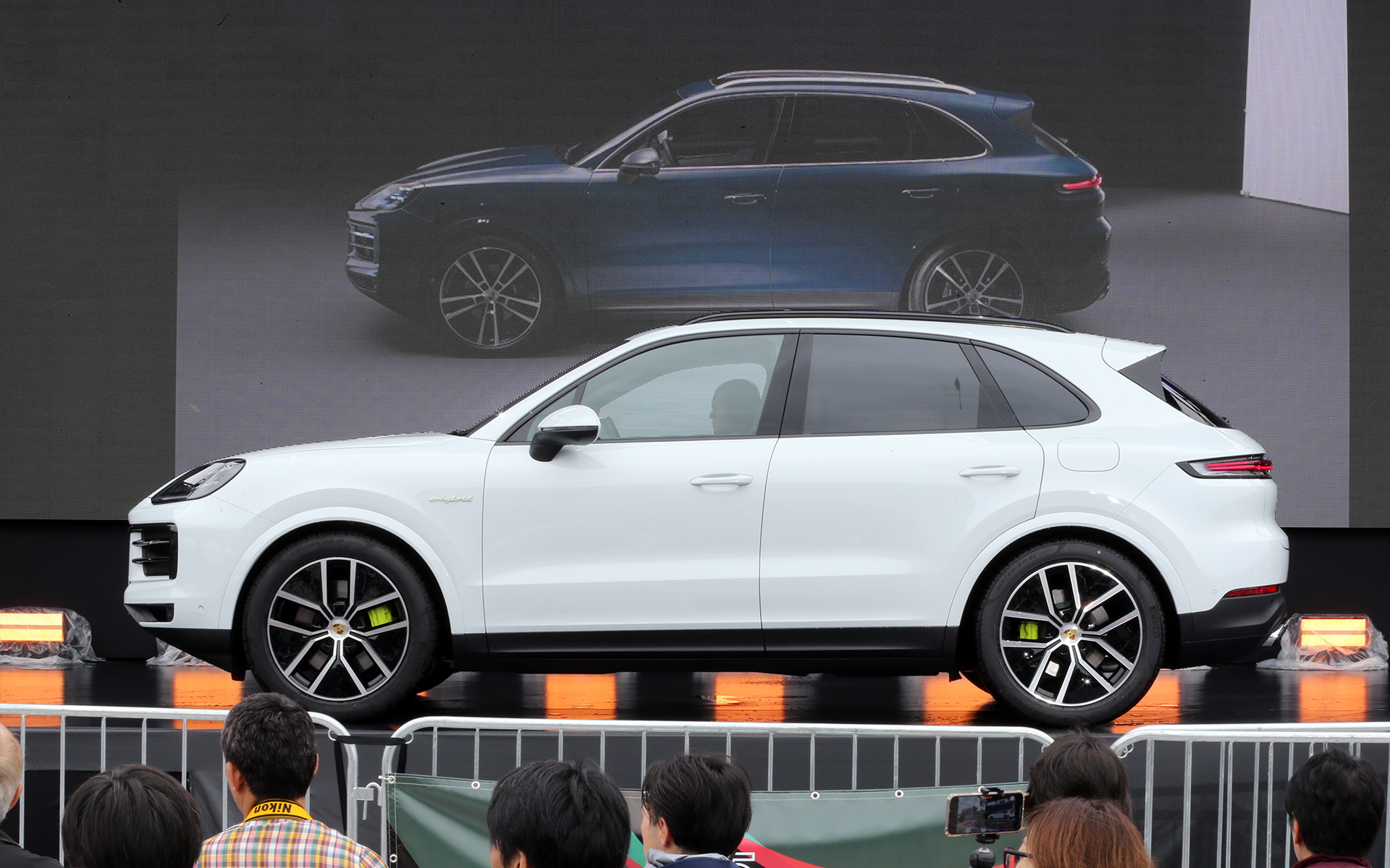 新型カイエンE-ハイブリッド