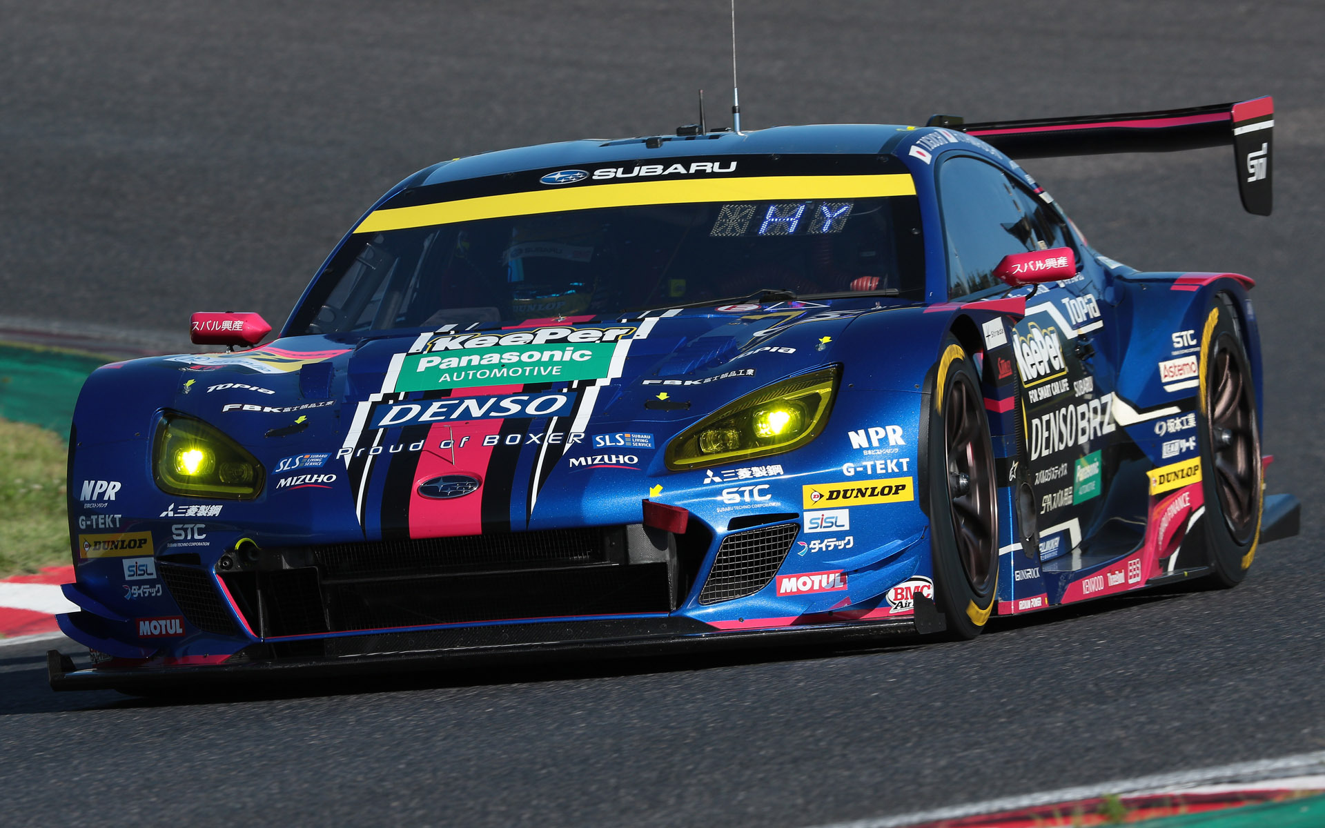 GT300クラスのポールポジションを獲得した61号車 SUBARU BRZ R＆D SPORT（井口卓人/山内英輝組、DL）