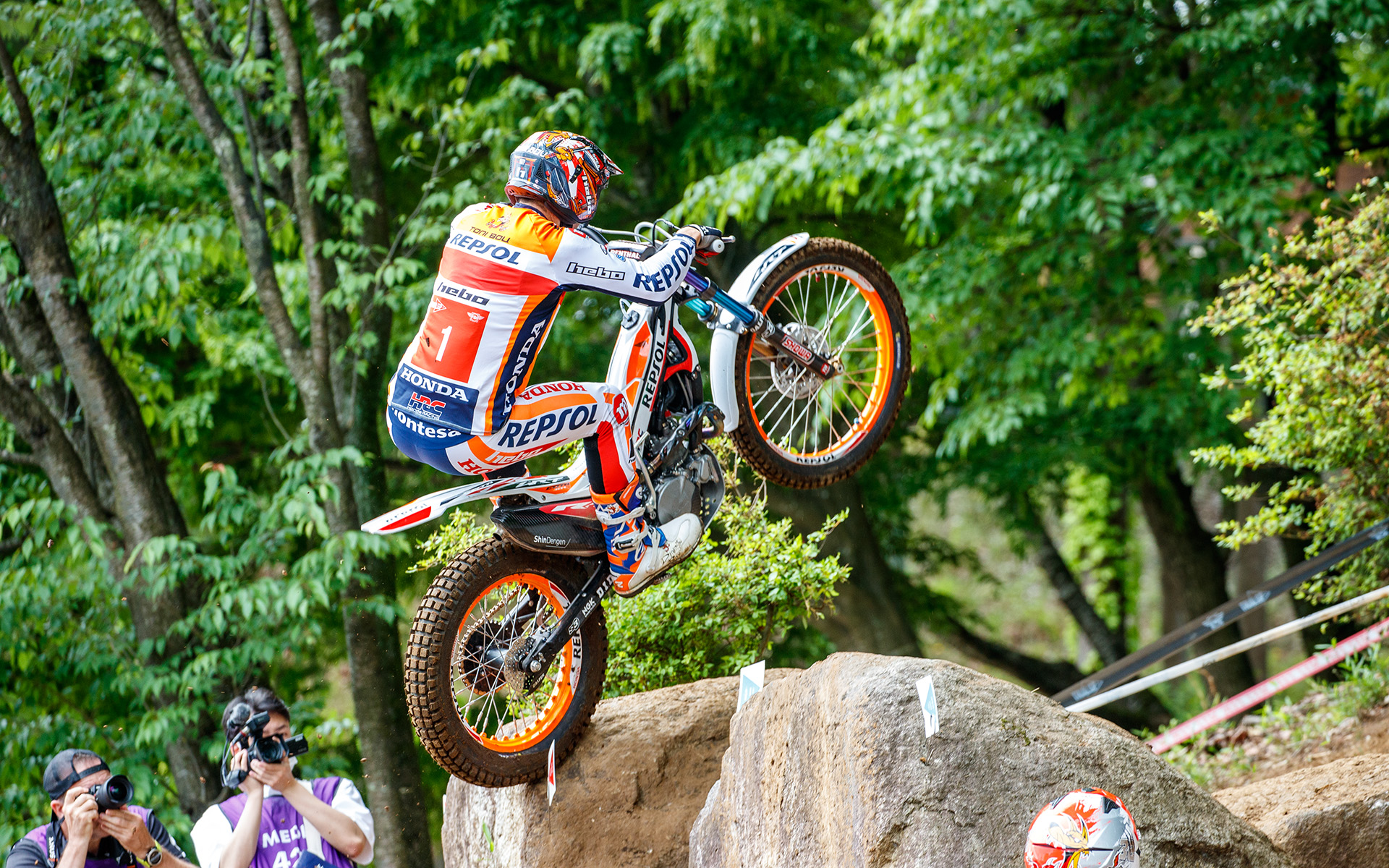 トライアルGPクラスにREPSOL HONDA TEAMから参戦しているトニー・ボウ選手