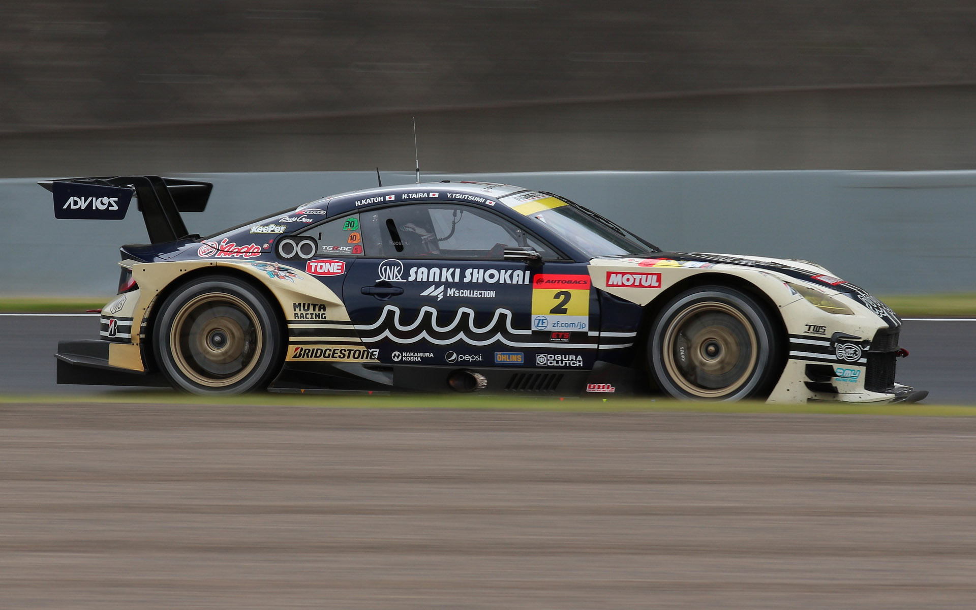 GT300クラス2位の2号車 muta Racing GR86 GT（堤優威/平良響/加藤寛規組、BS）