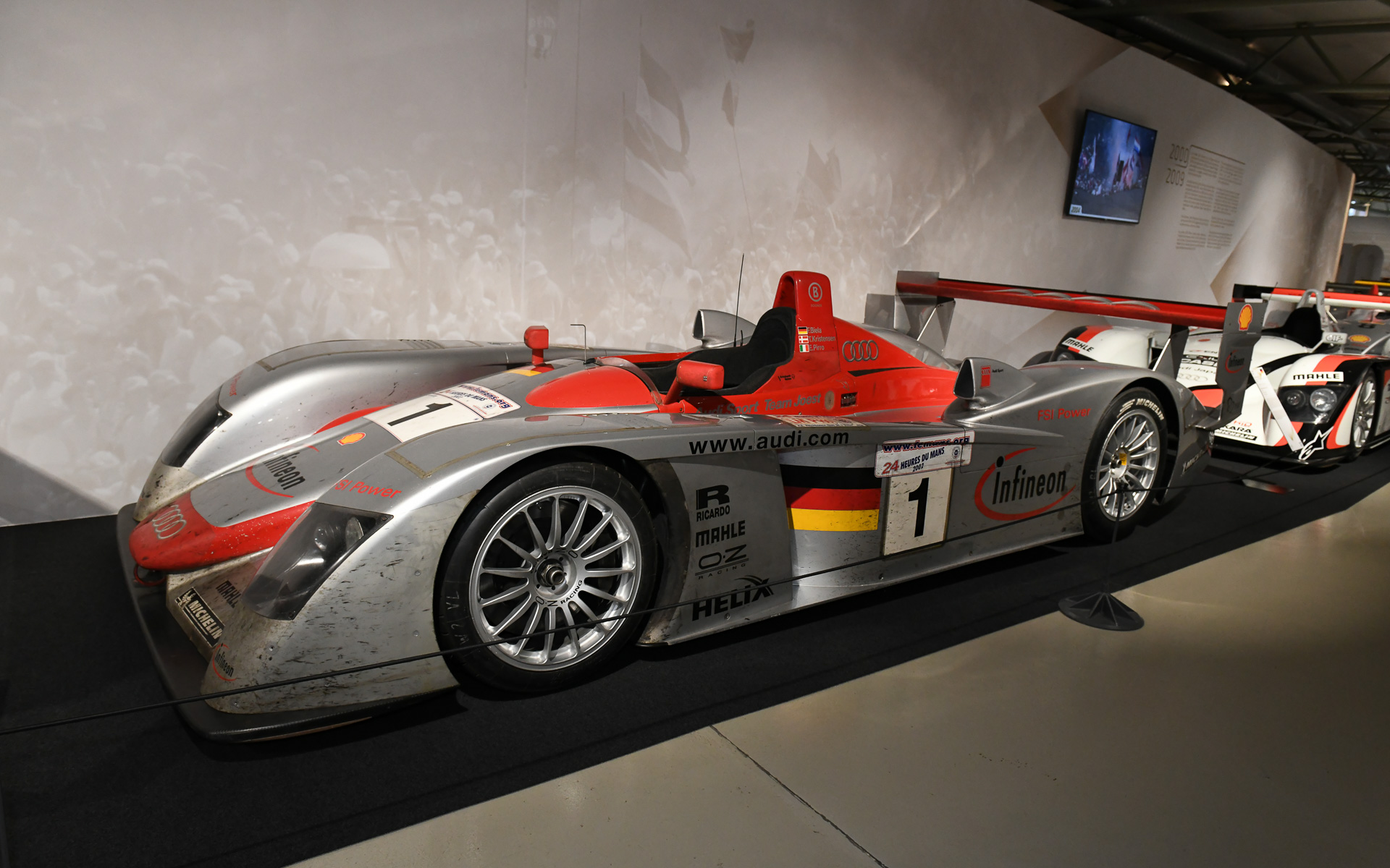 アウディ R8（2002年）