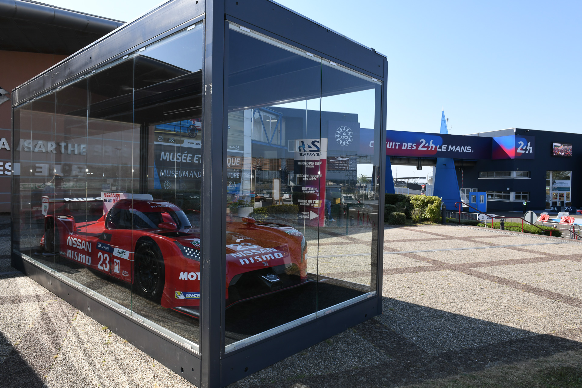 日産自動車 GT-R LM NISMO（2015年）が出迎えてくれる「ル・マン24時間ミュージアム（Museum of the 24 Hours of Le Mans）」