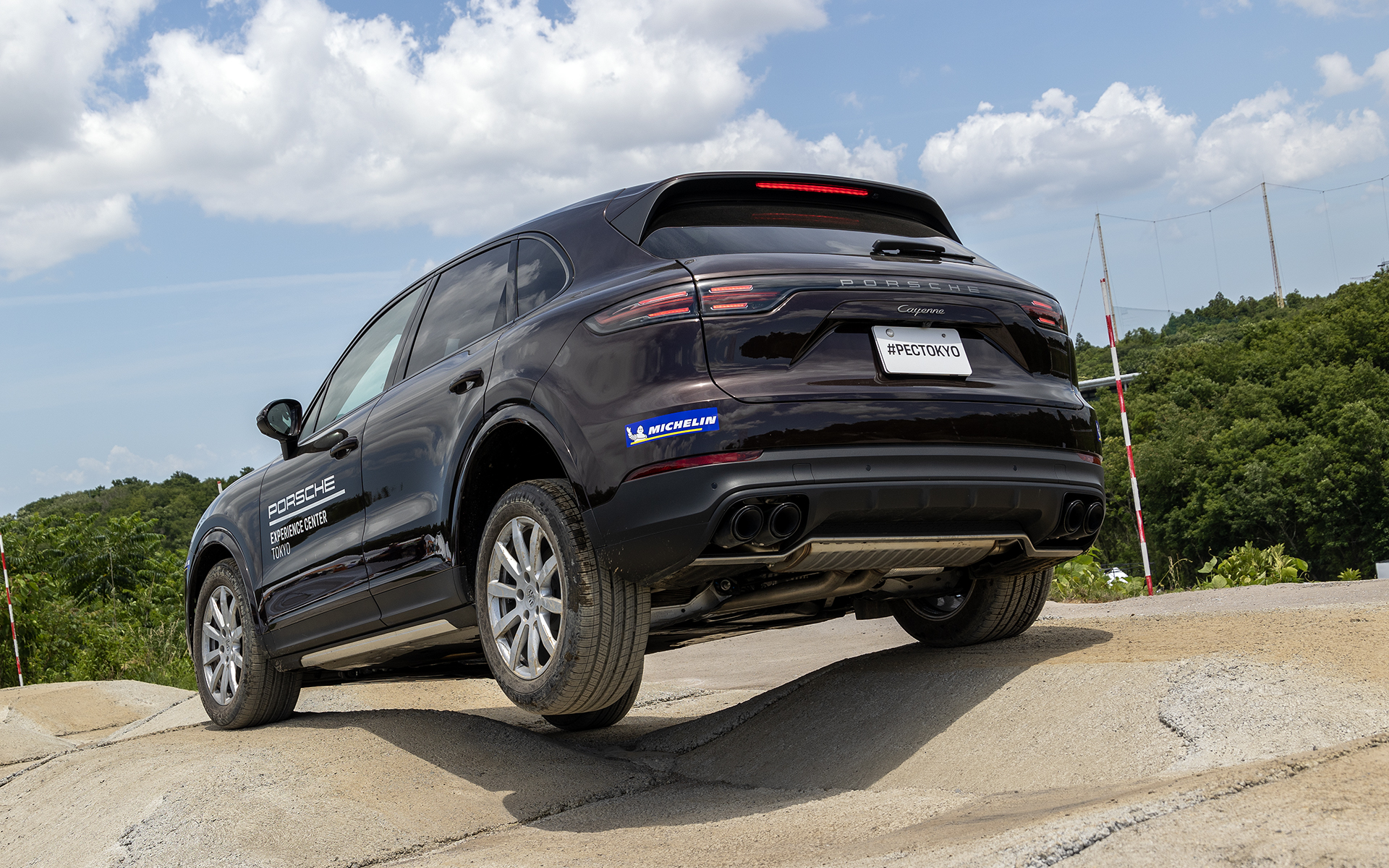 こちらはカイエンの同乗走行「オフロードエクスペリエンス」