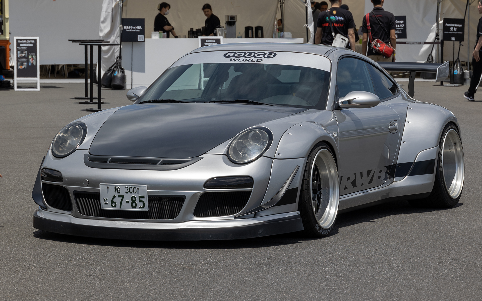 タイプ別にRWB仕様車を展示