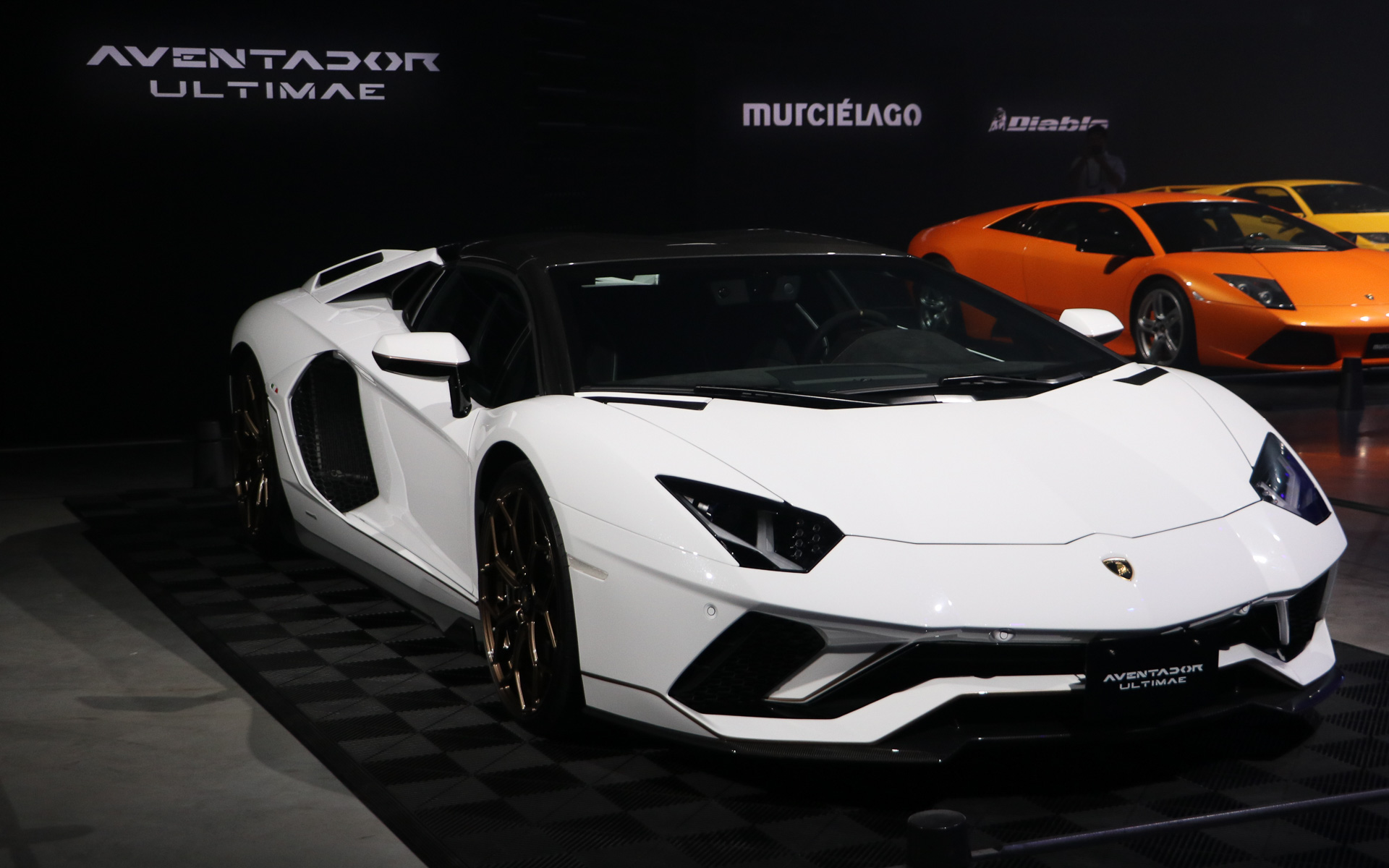 アヴェンタドール ULTIMAE