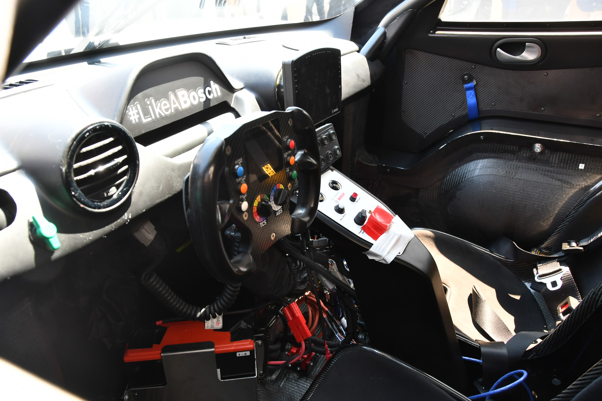 Ligier JS2 RH2のコクピット