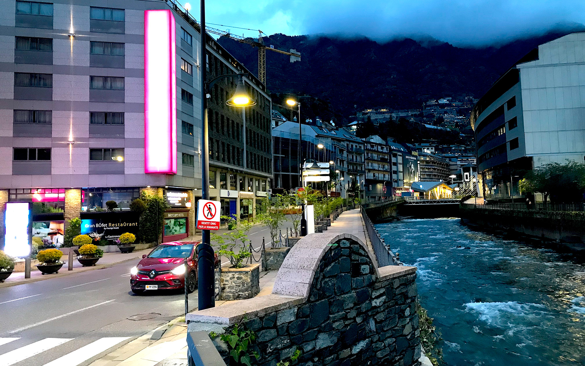 宿泊したアンドラの街