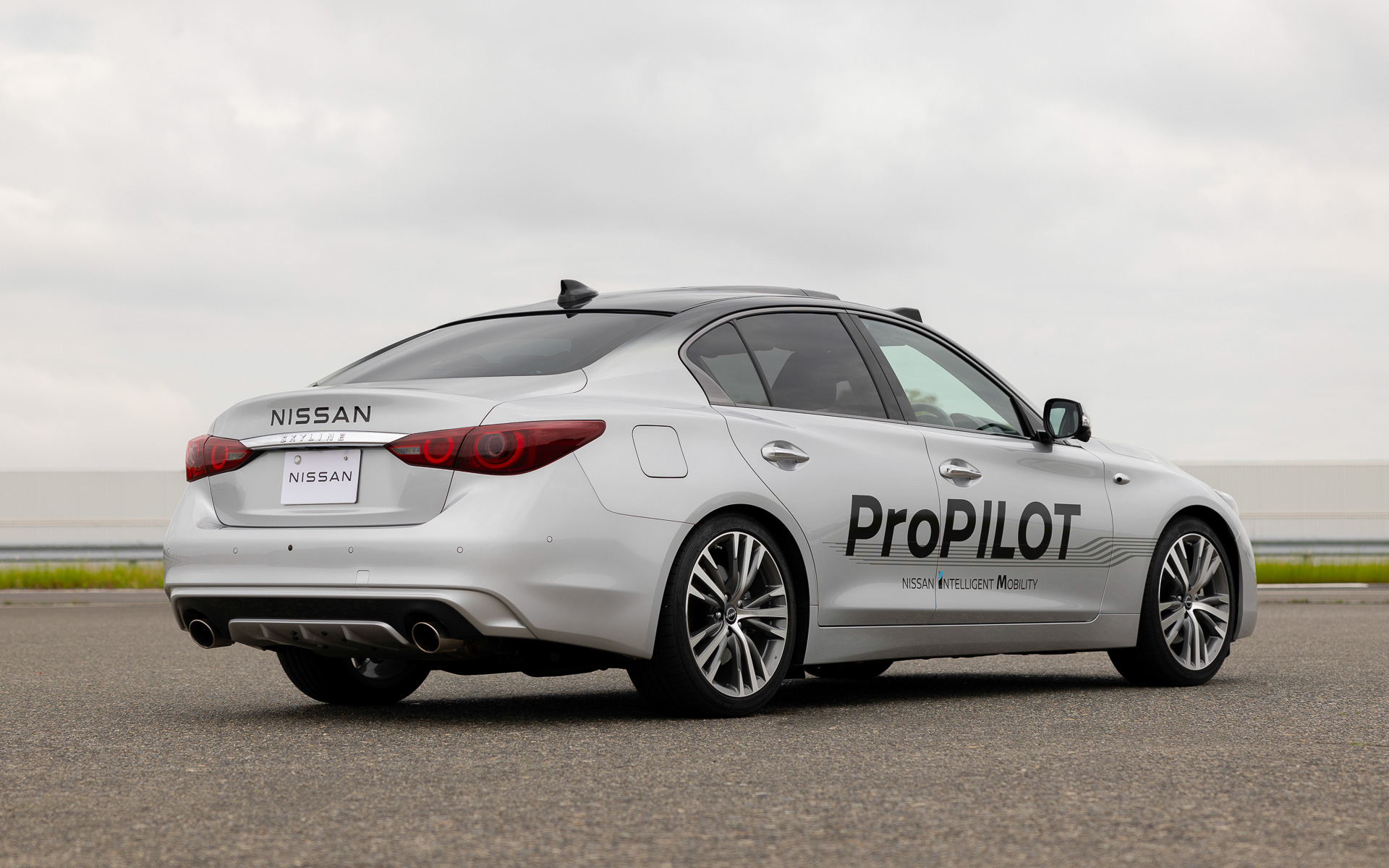 次世代LiDARを活用する運転支援技術を搭載した試作車