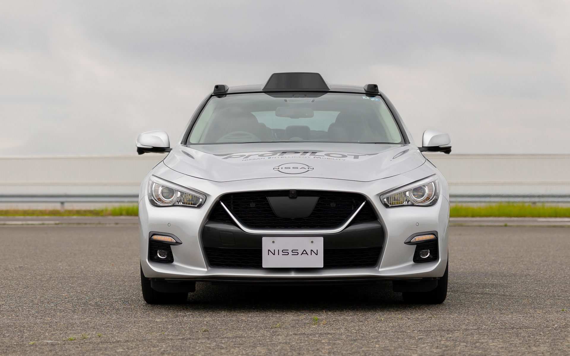 次世代LiDARを活用する運転支援技術を搭載した試作車