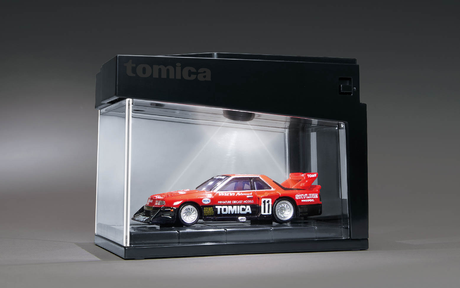 LEDでトミカをライトアップ