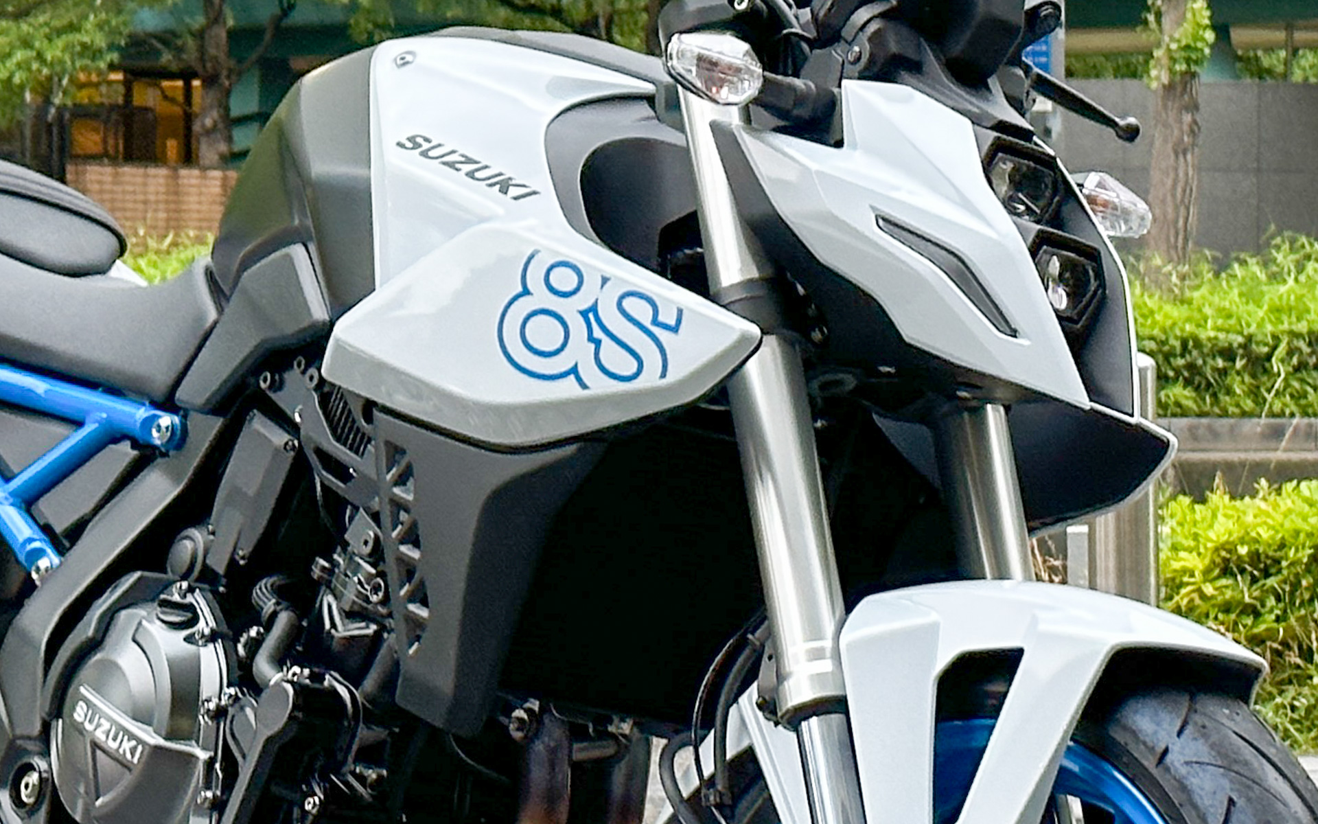 スズキのストリートバイク新型「GSX-8S」