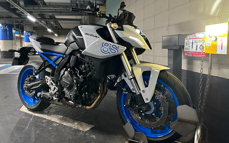 スズキの新型「GSX-8S」に試乗 毎日でも乗れるストリートバイクで300km
