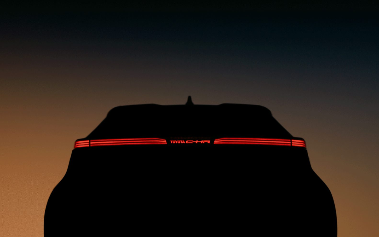 先行公開された新型C-HRのリアビュー