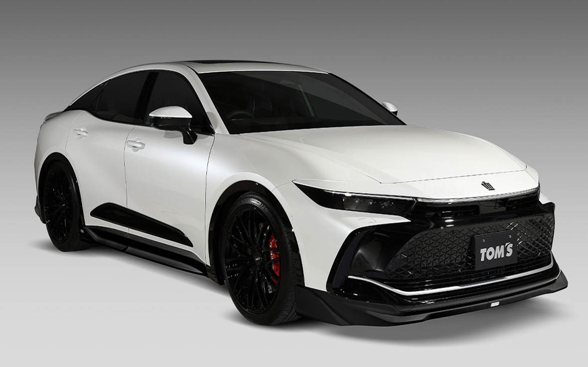 新型クラウン クロスオーバー用スタイリングパーツ装着イメージ