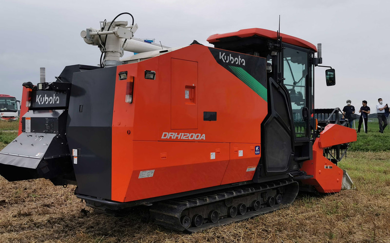 クボタ　コンバイン　R1-16 クボタ コンバイン R1-16 | トラクター・耕運機・コンバインの高価買取