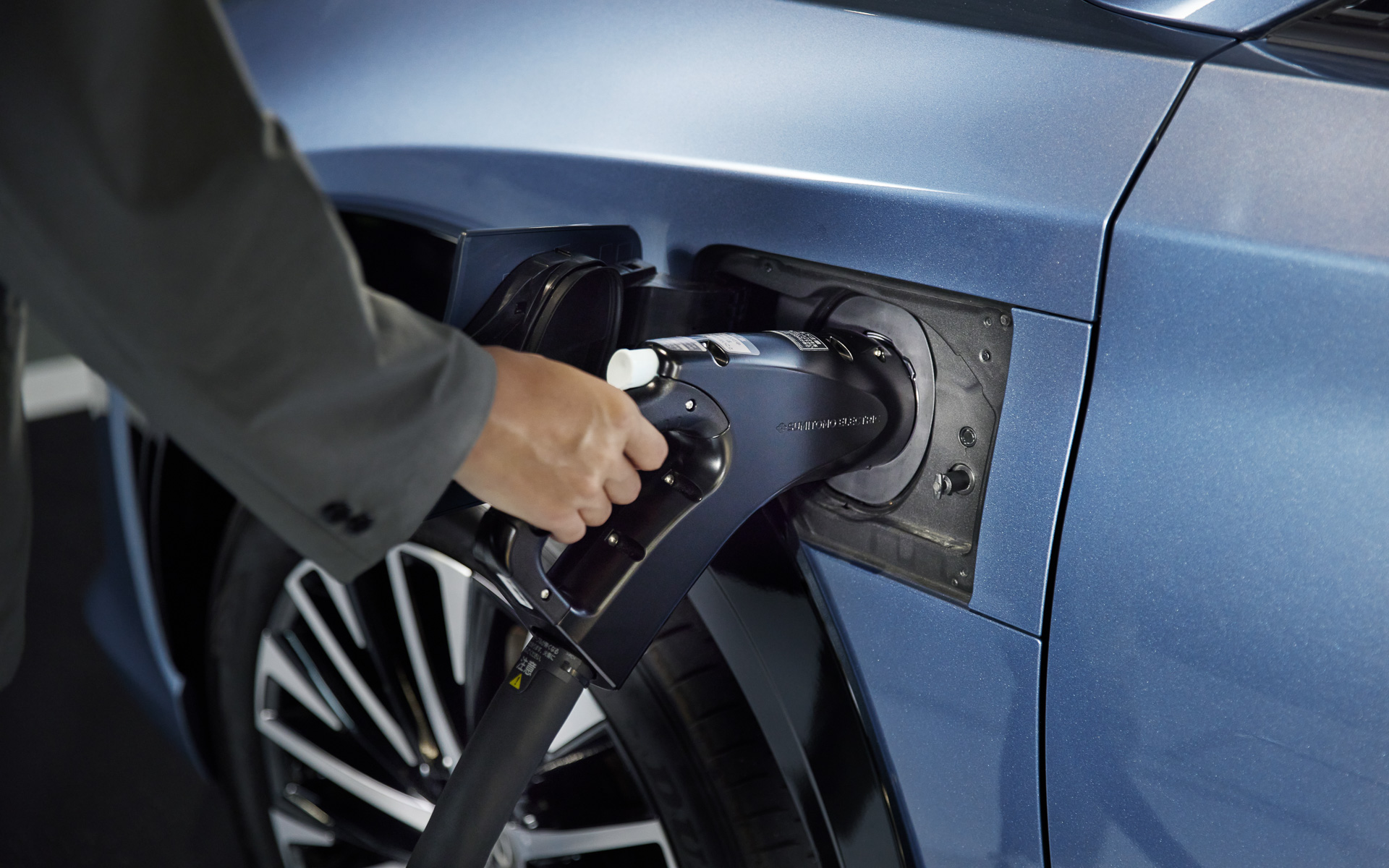 充電の待ち時間を豊かにするサービスが同ビル「東京ミッドタウン日比谷」内で提供される