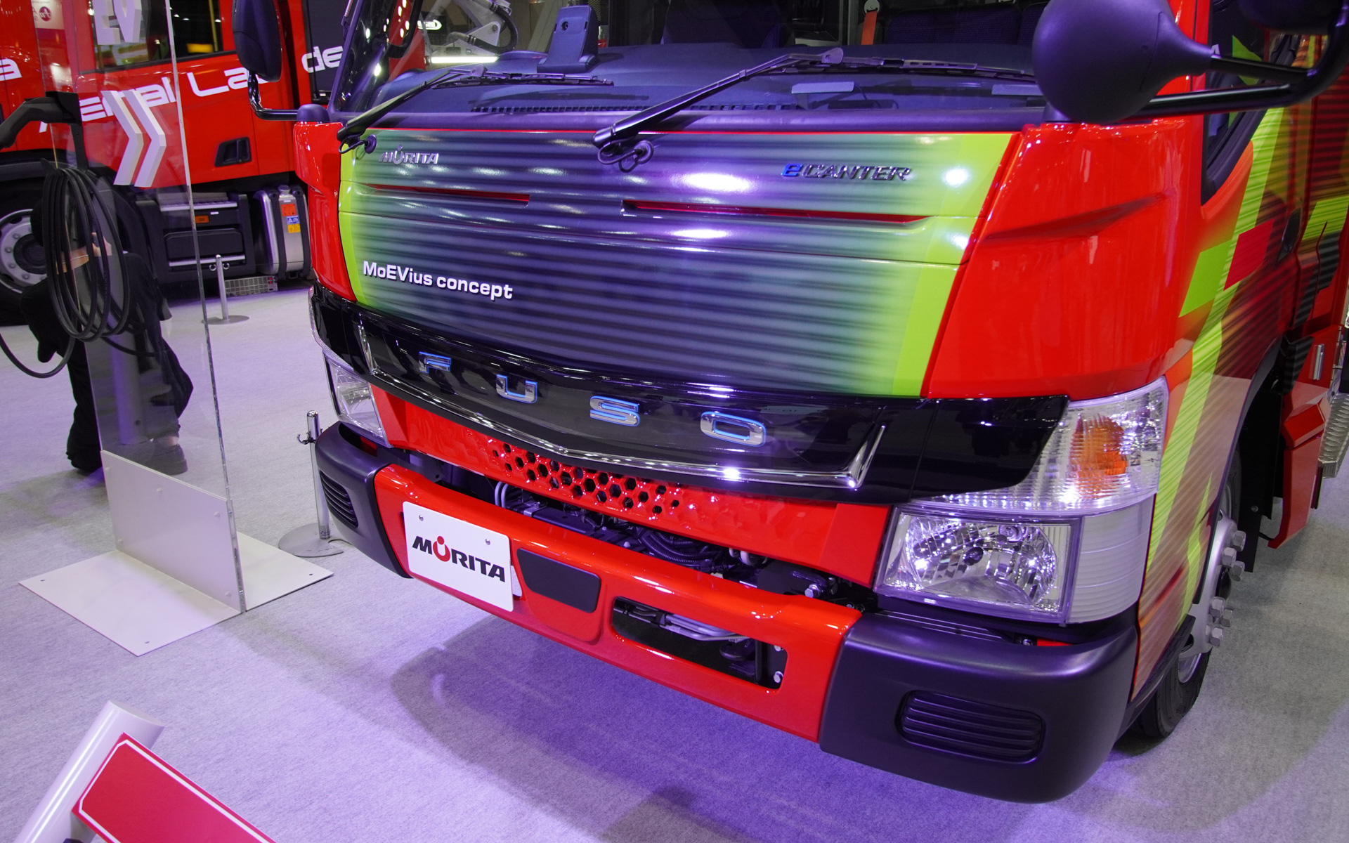 三菱ふそうの「eキャンター」がベース