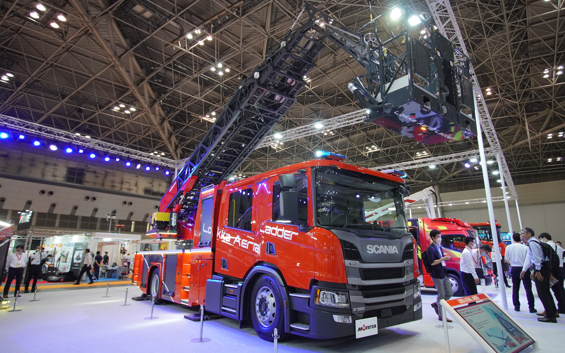 EN規格対応 先端屈折式はしご付消防自動車「Loikka Aerial Ladder」