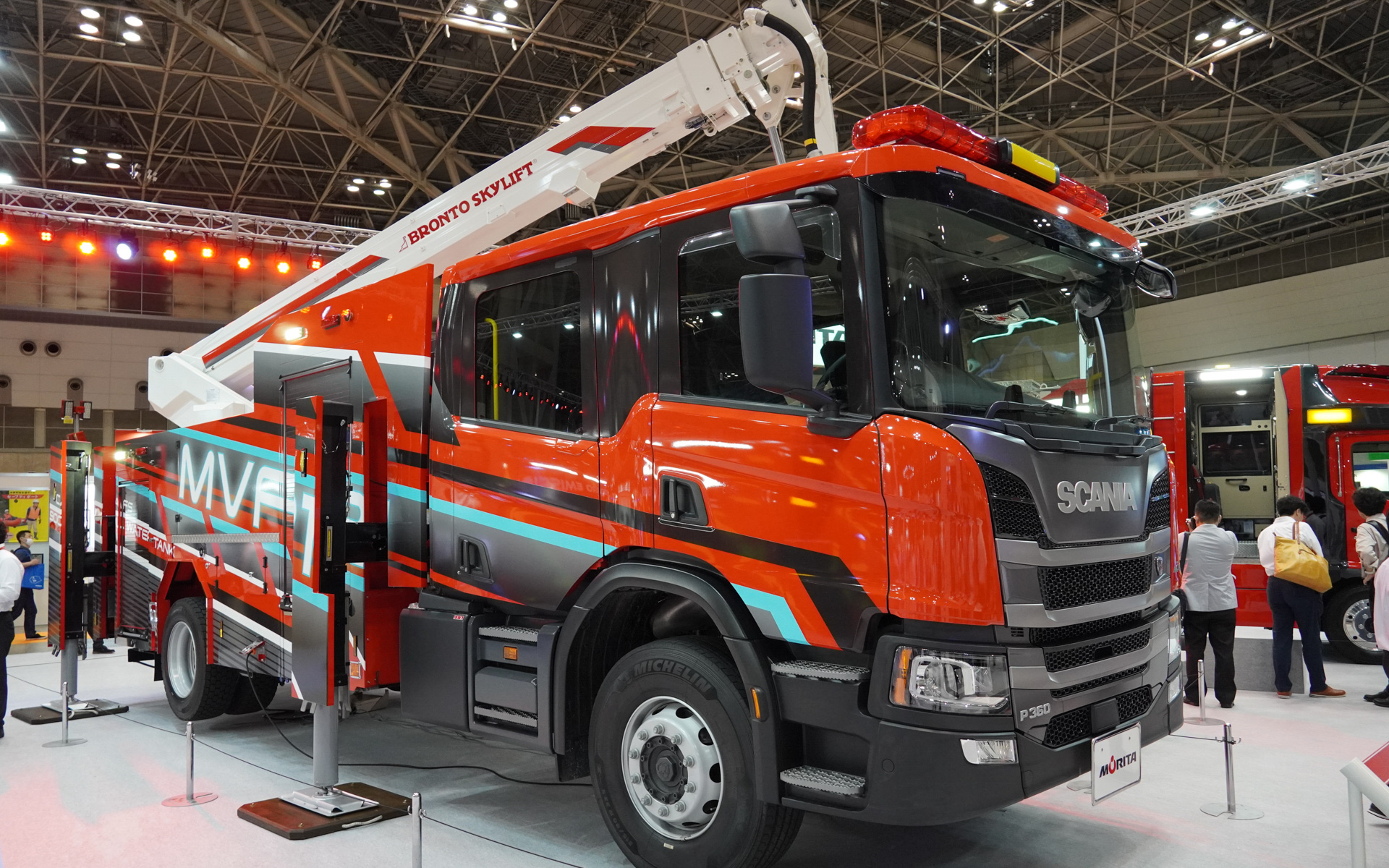 21mブーム付多目的消防ポンプ車「MVF21」