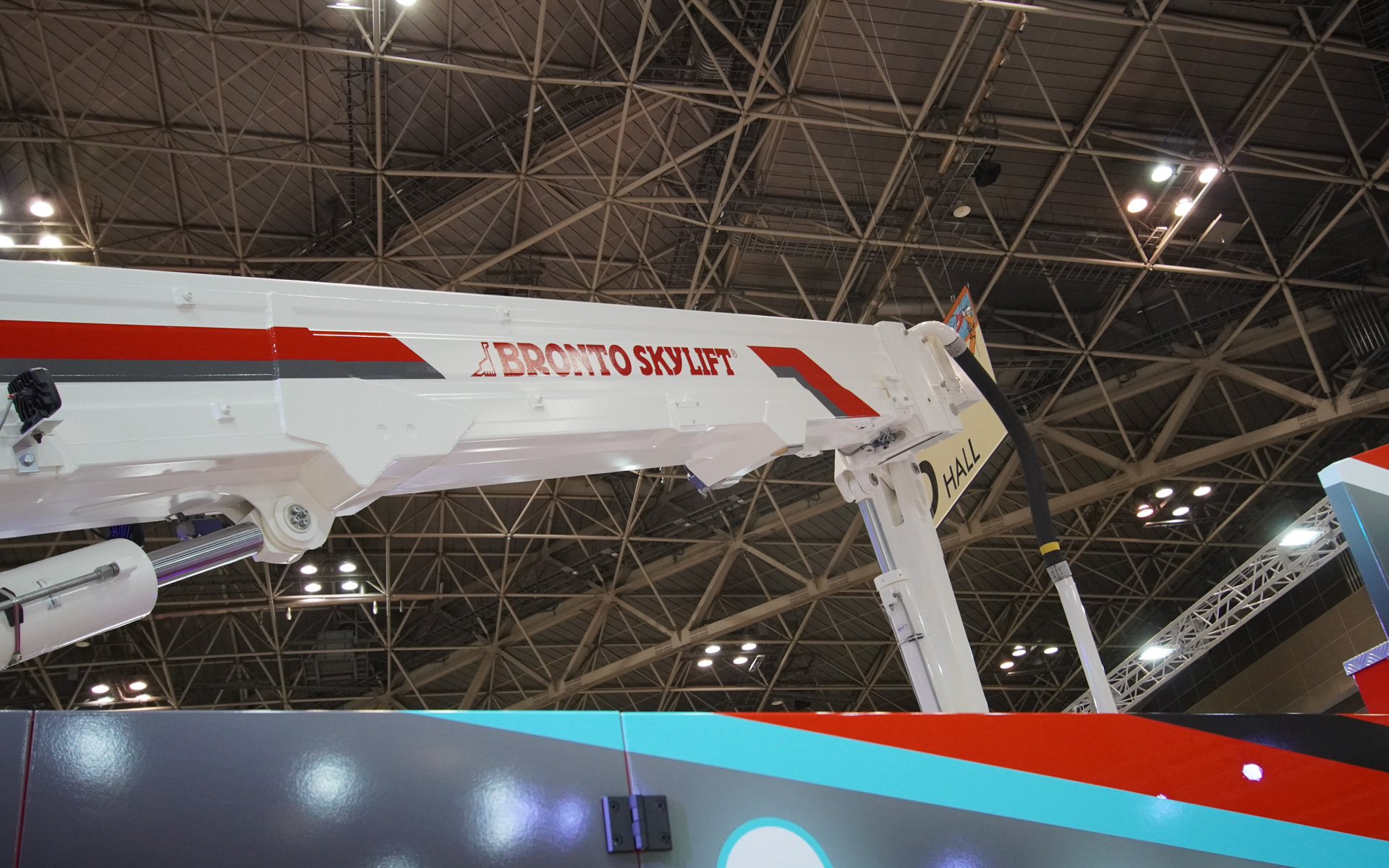 21mブーム付多目的消防ポンプ車「MVF21」