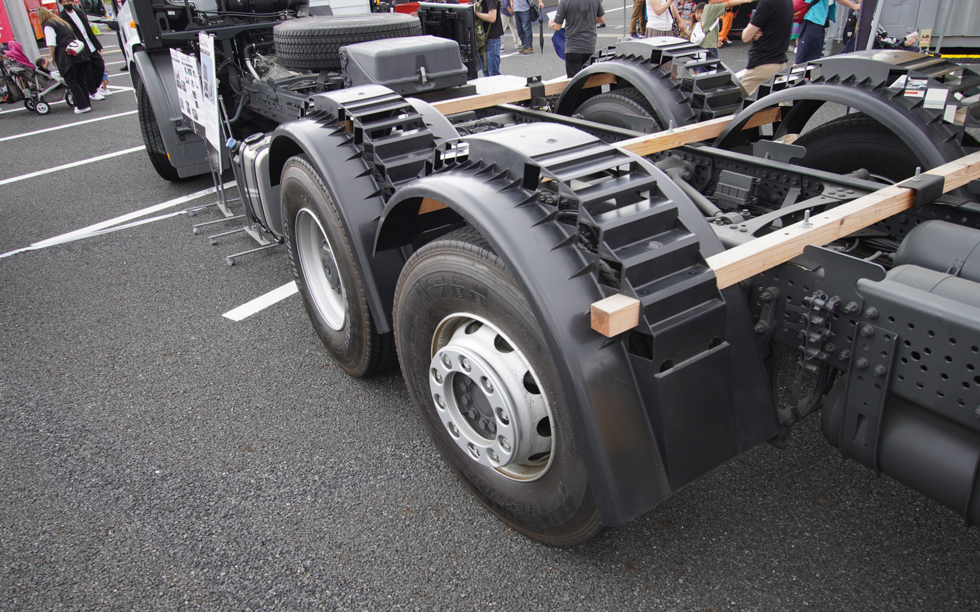 メルセデス・ベンツ エコニックのシャシー