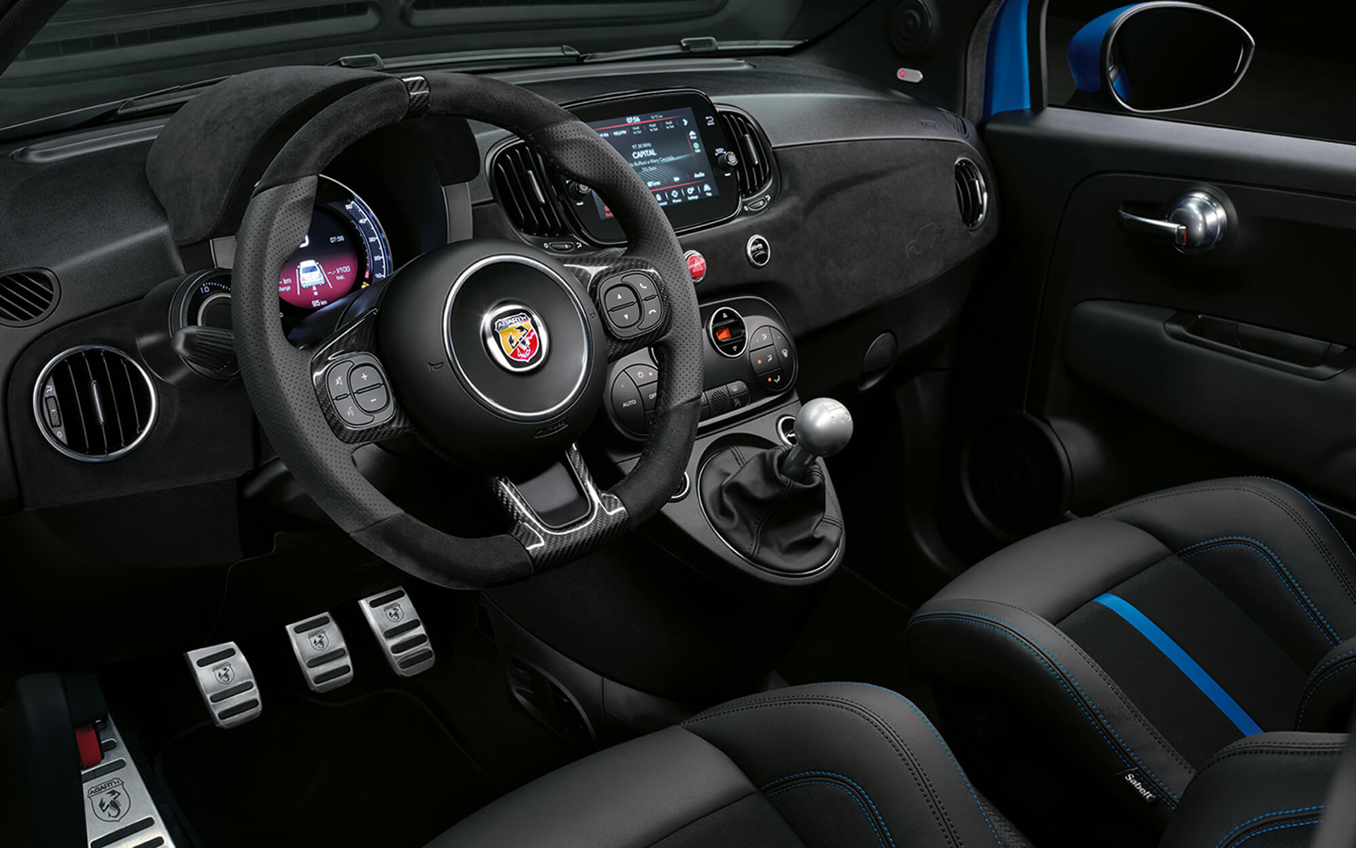 ABARTH 695 Tributo 131 Rallyのインテリア