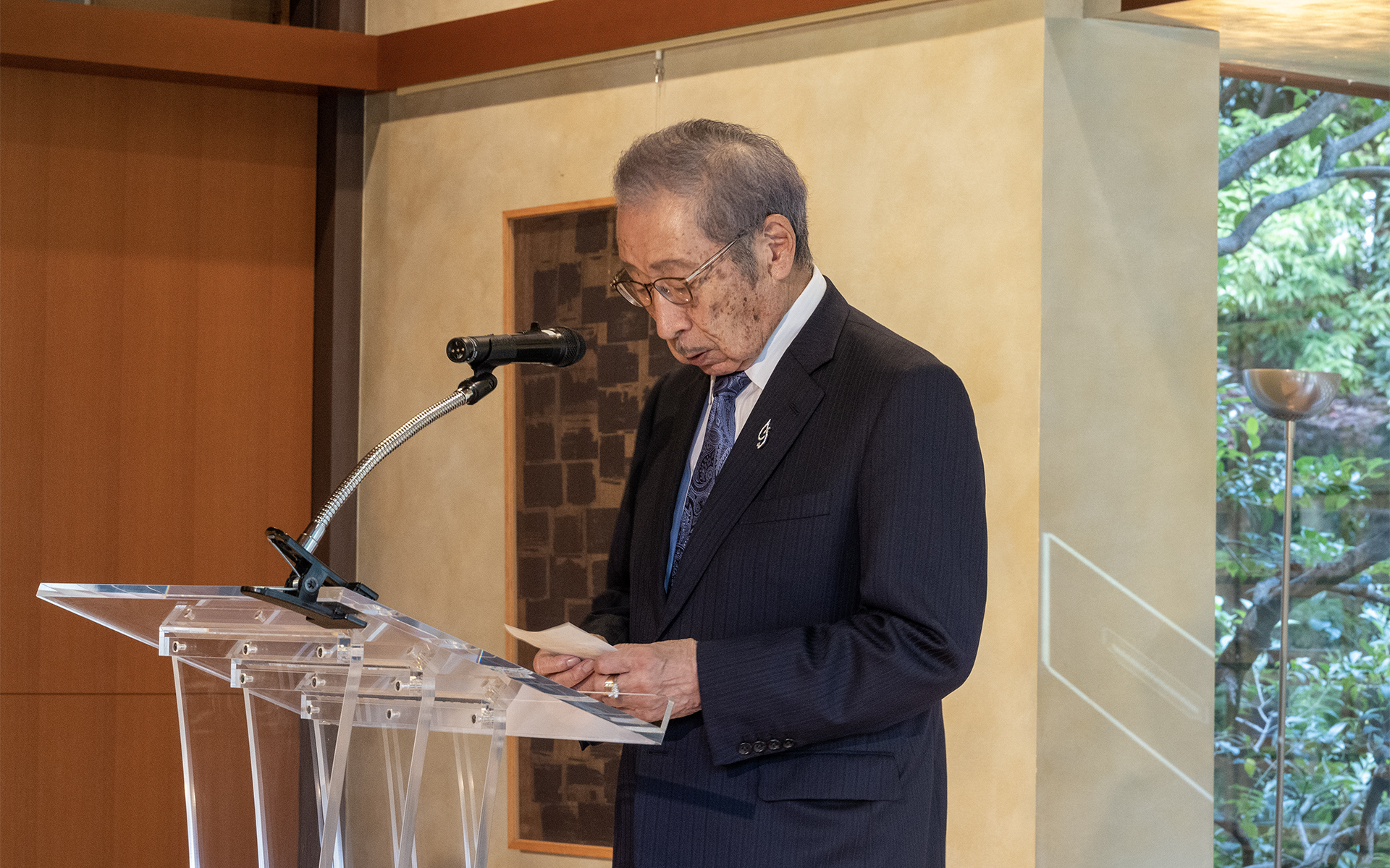 乾杯の発声は皇族である伏見宮家 第24代当主 伏見博明氏が行なった