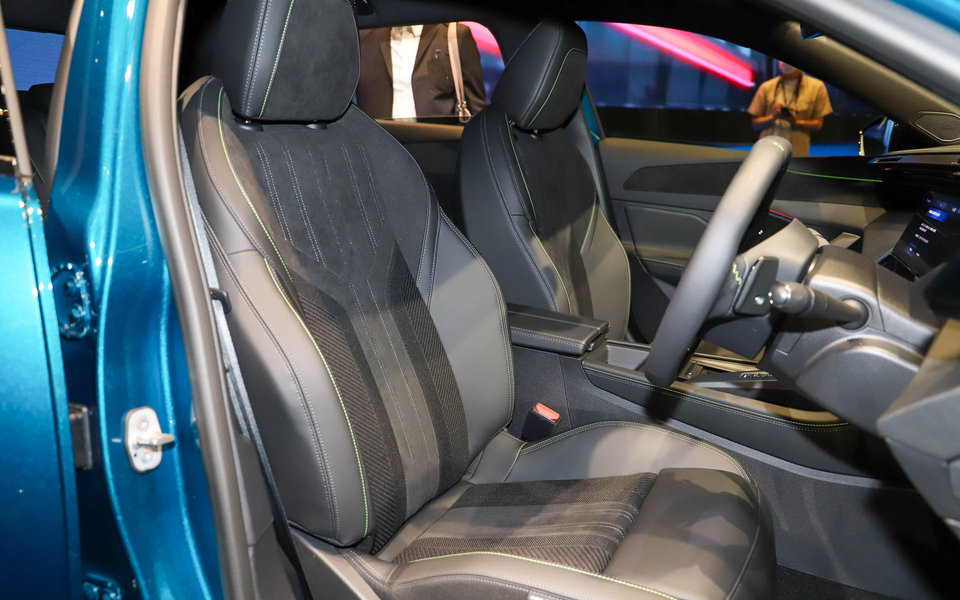 フロントシート