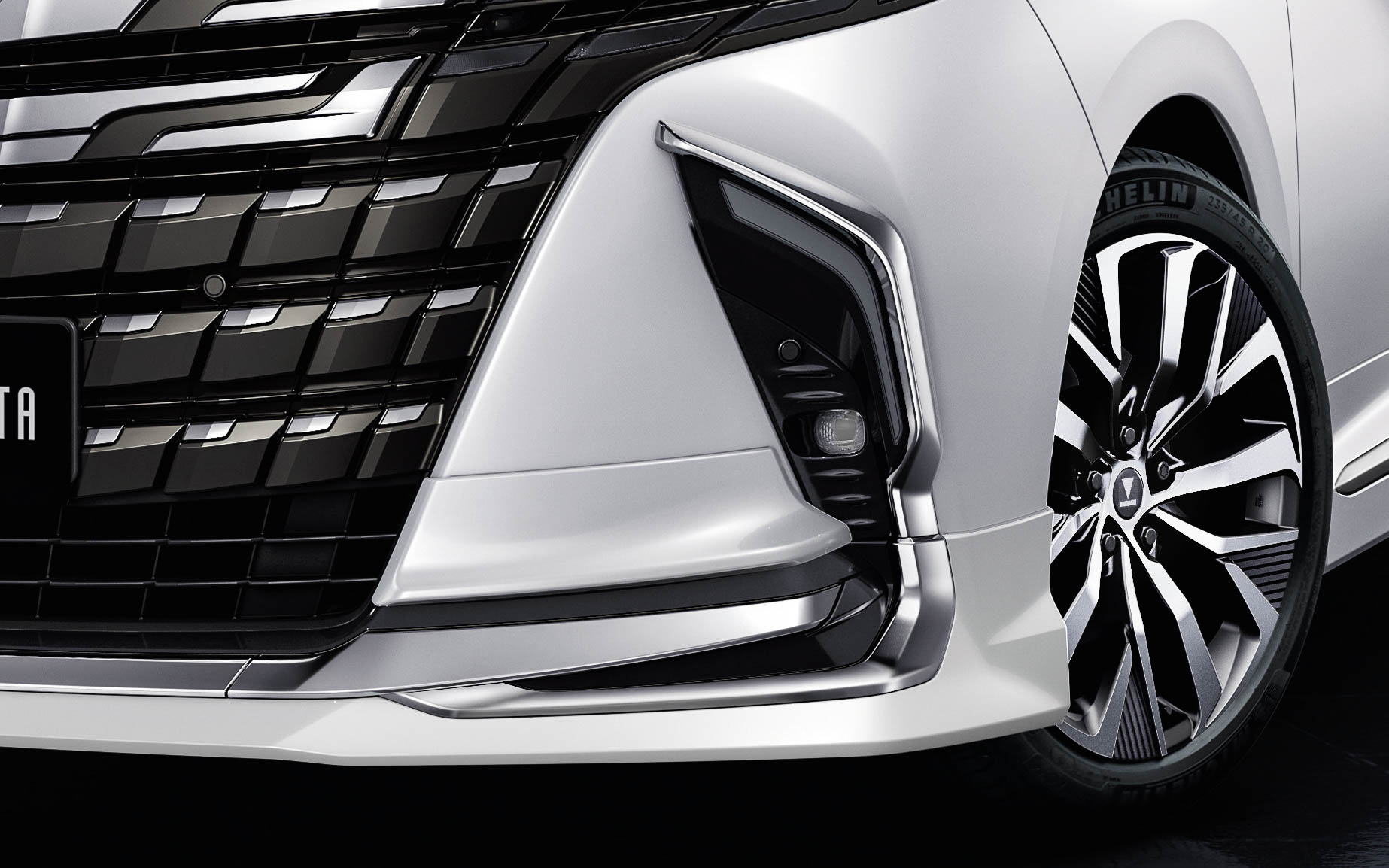 シグネチャーイルミブレード（8万8000円）