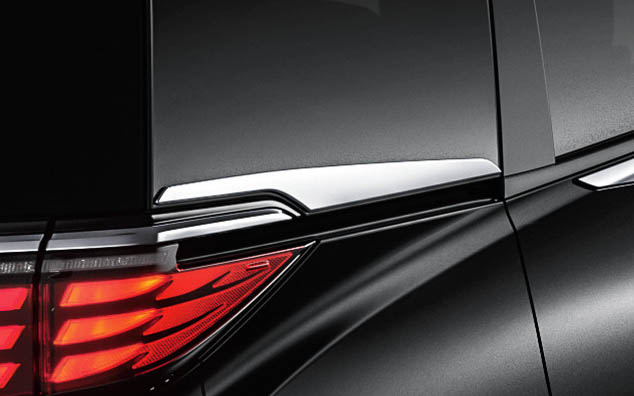 リアクォーターガーニッシュ（3万6300円）