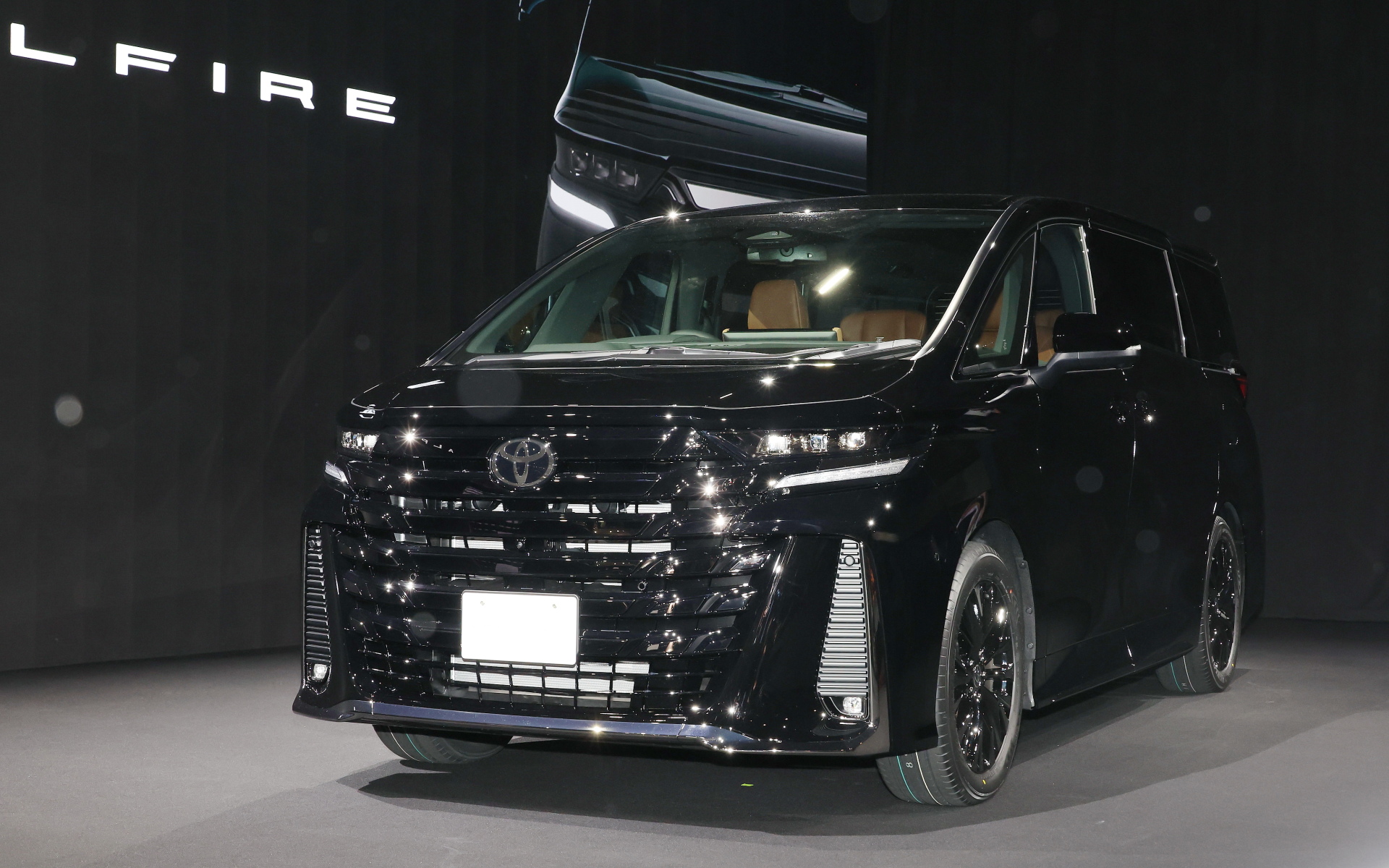 新型ヴェルファイア Z Premier