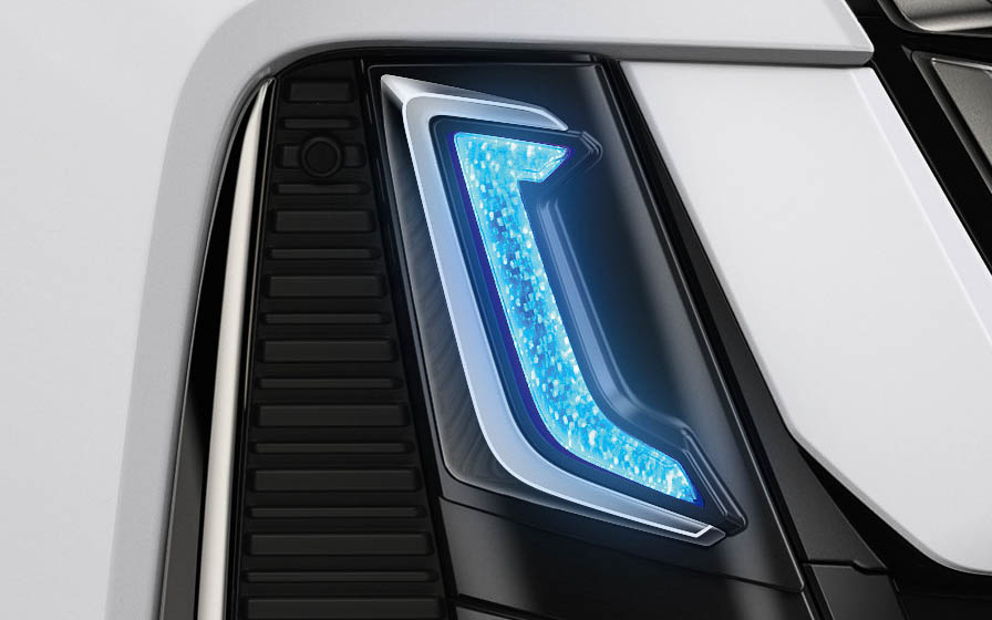 シグネチャーイルミブレード（スモークメッキ）点灯時