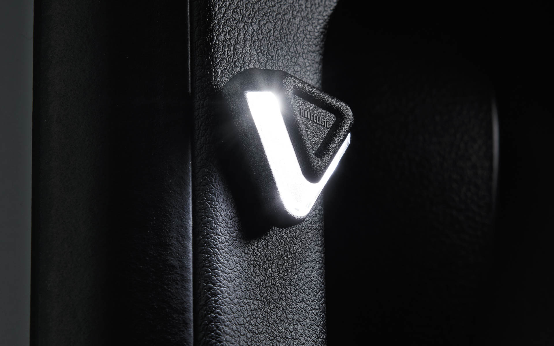 LEDスマートフットライト（2万4200円）