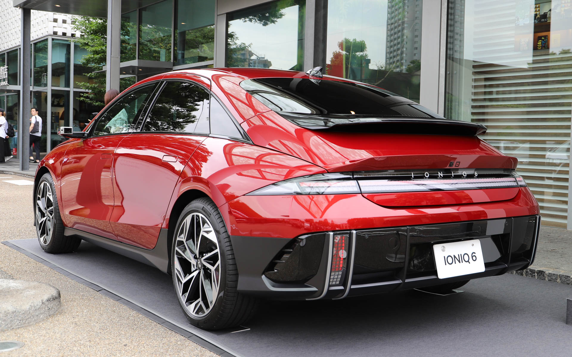 アイオニック 6