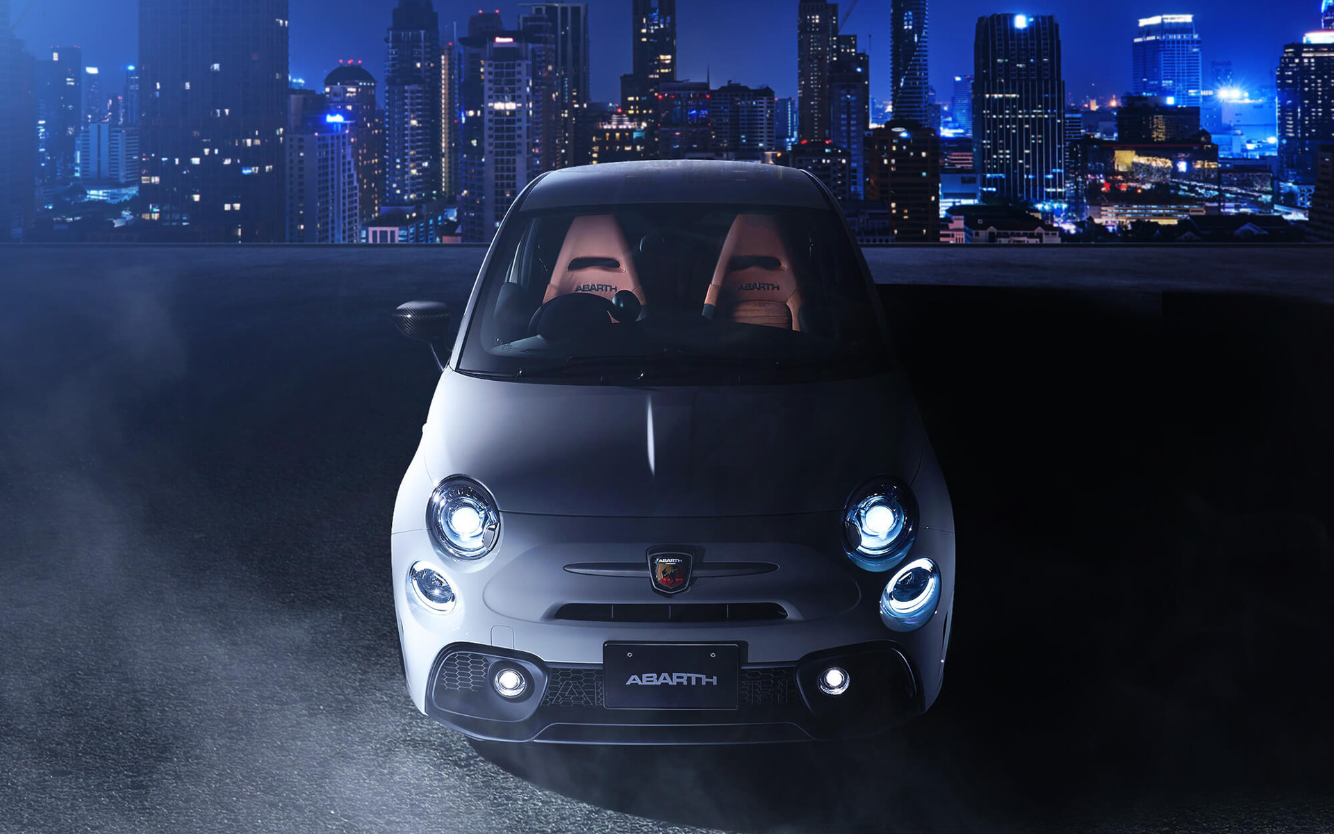 100台限定車「アバルト 695 Pelle」